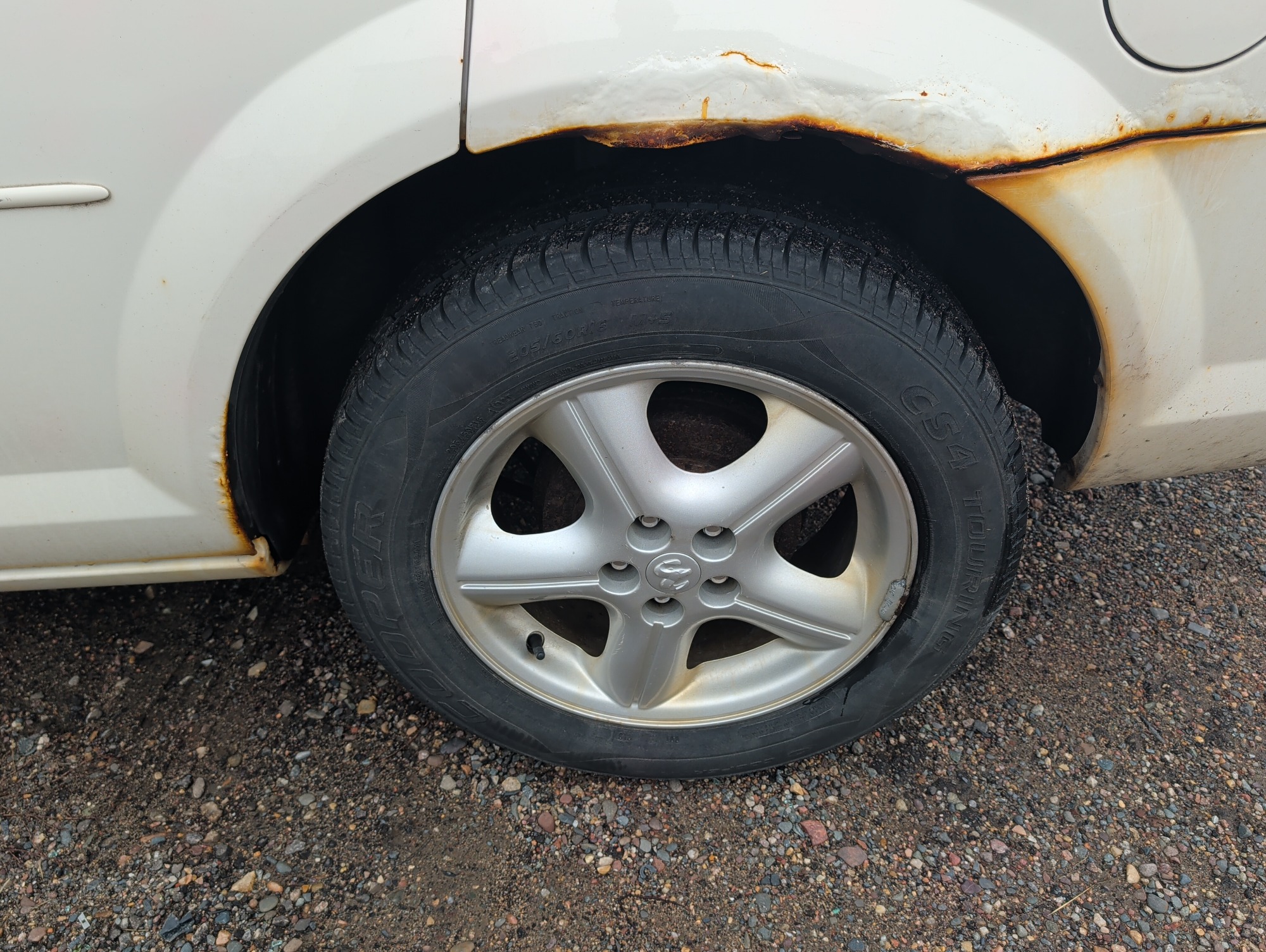 2005 dodge stratus with 83806 miles for sale near Elk River, Minnesota 106577_13_rear_drv_wheel.jpg