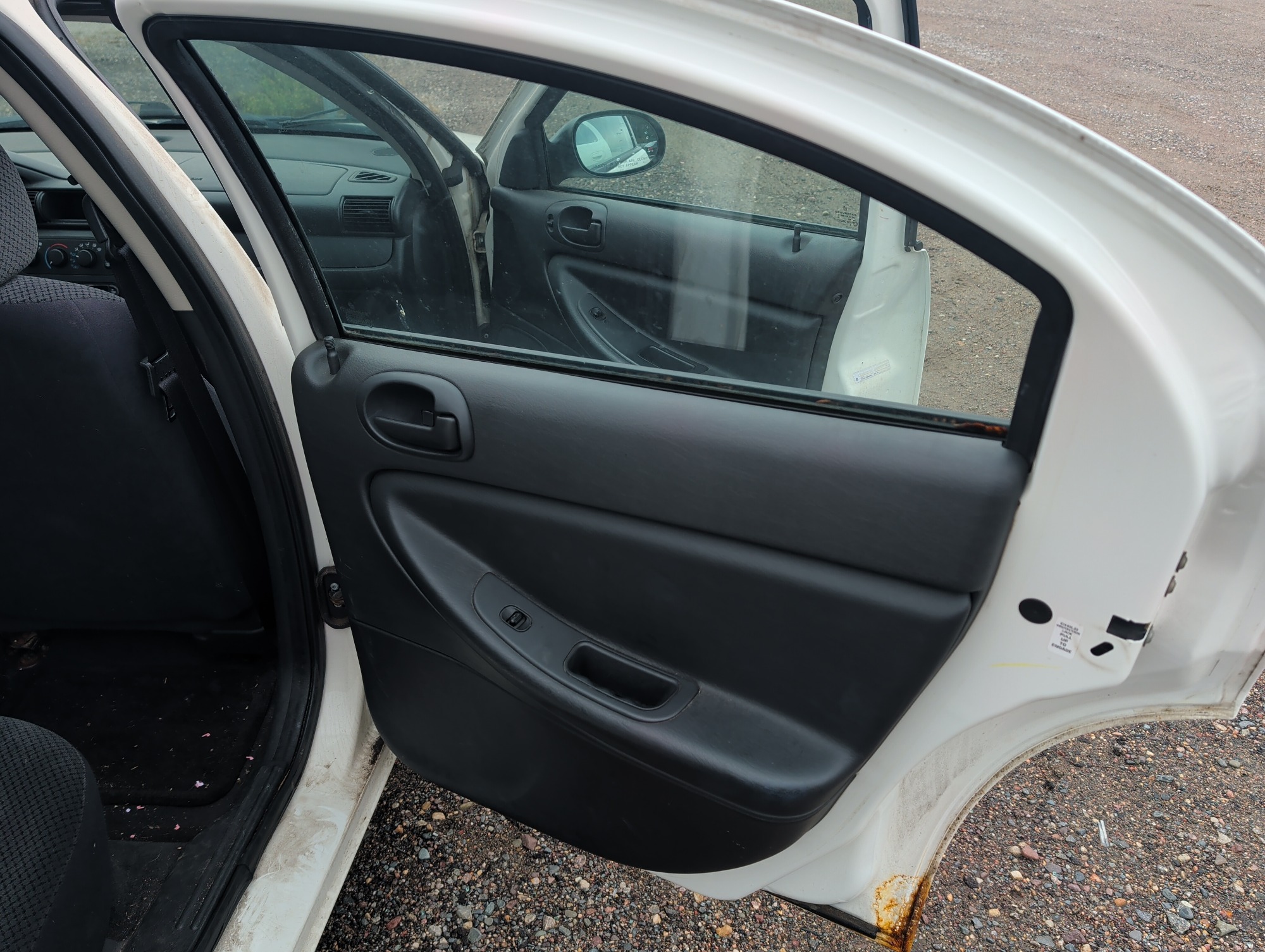2005 dodge stratus with 83806 miles for sale near Elk River, Minnesota 106577_30_pass_rear_door_panel.jpg