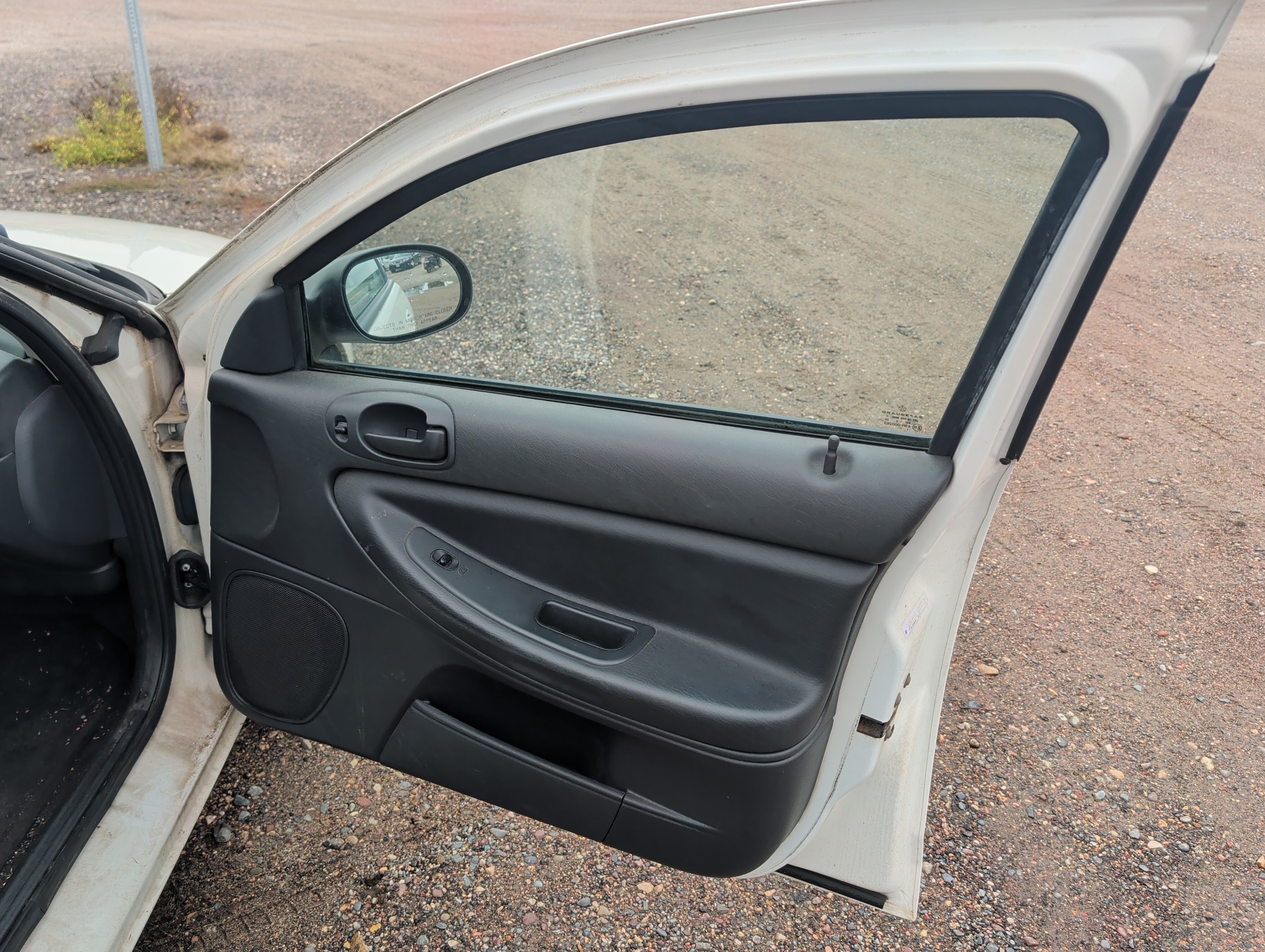2005 dodge stratus with 83806 miles for sale near Elk River, Minnesota 106577_32_passenger_door_panel.jpg