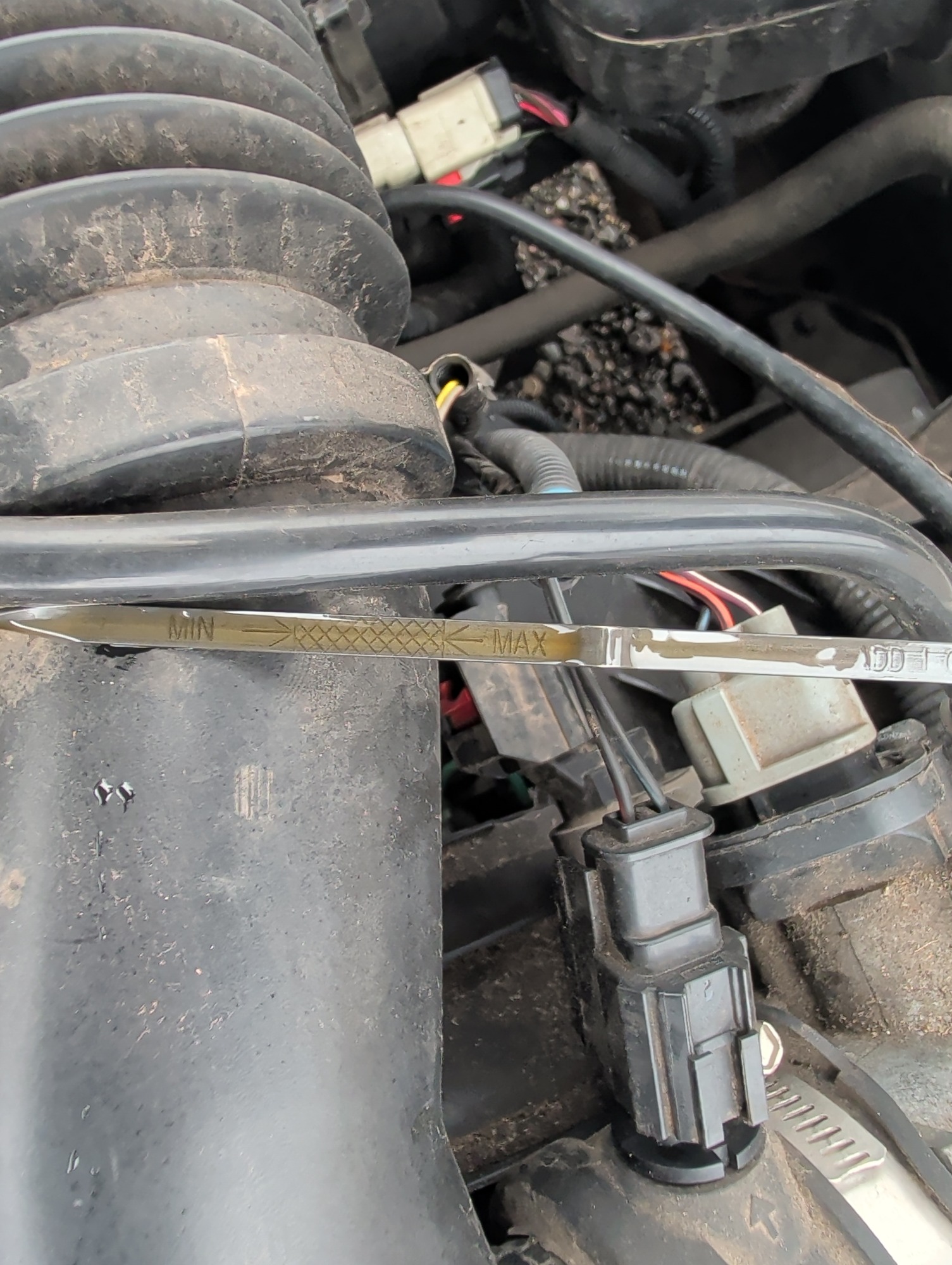 2005 dodge stratus with 83806 miles for sale near Elk River, Minnesota 106577_50_oil_dipstick.jpg