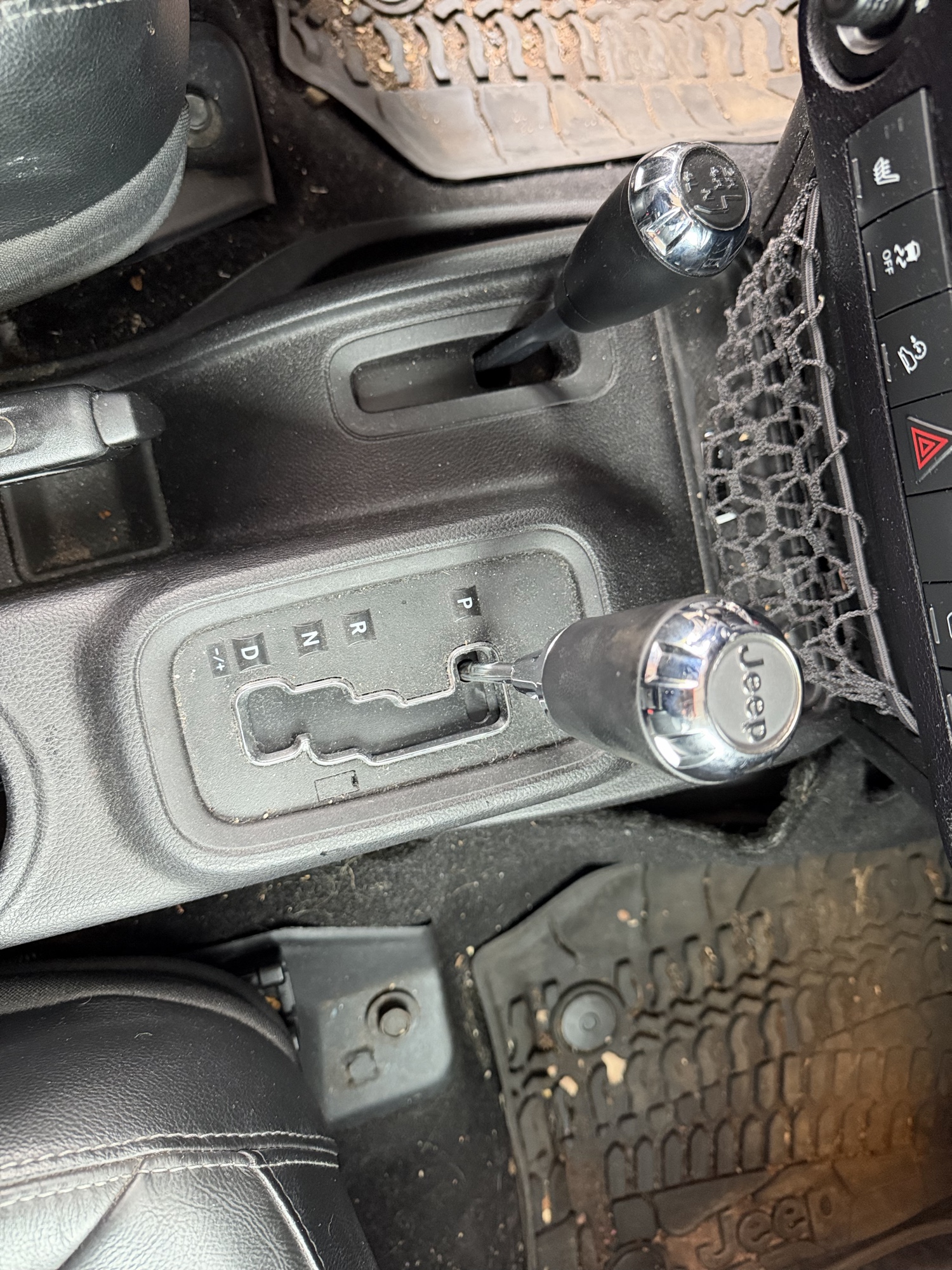 2016 jeep wrangler unlimited-sahara-4wd with 91724 miles for sale near Elk River, Minnesota 106578_41_shifter.jpg