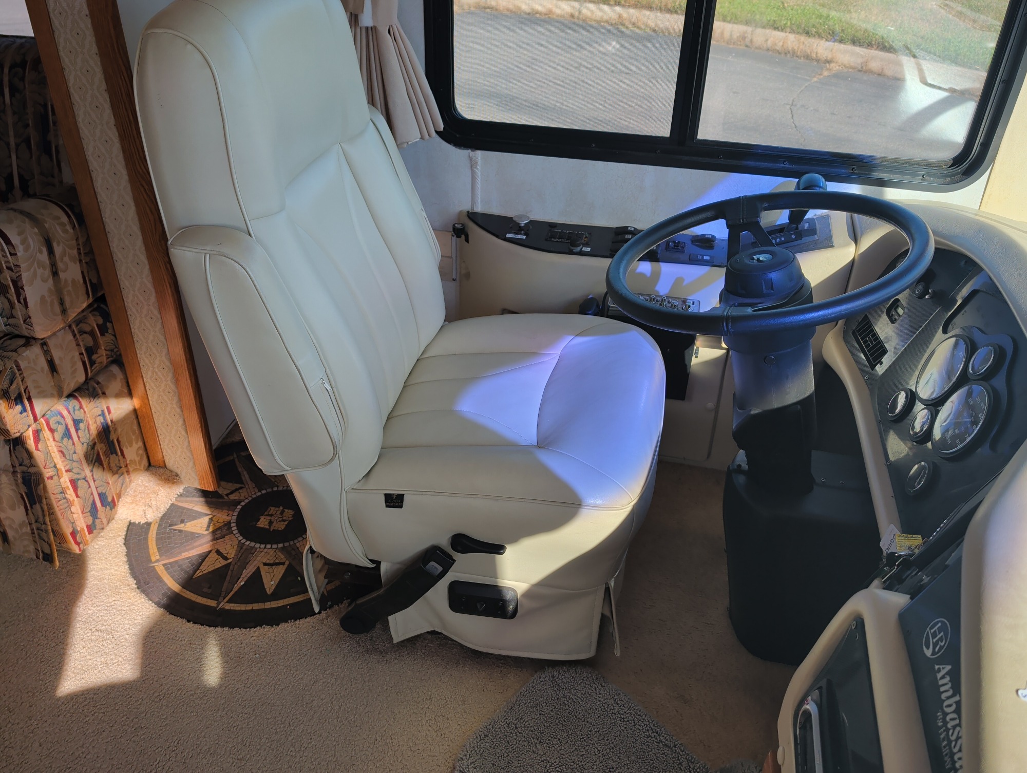 2000 roadmaster rail-dyanaster - with 51208 miles for sale near Elk River, Minnesota 106580_22_driver_seat.jpg
