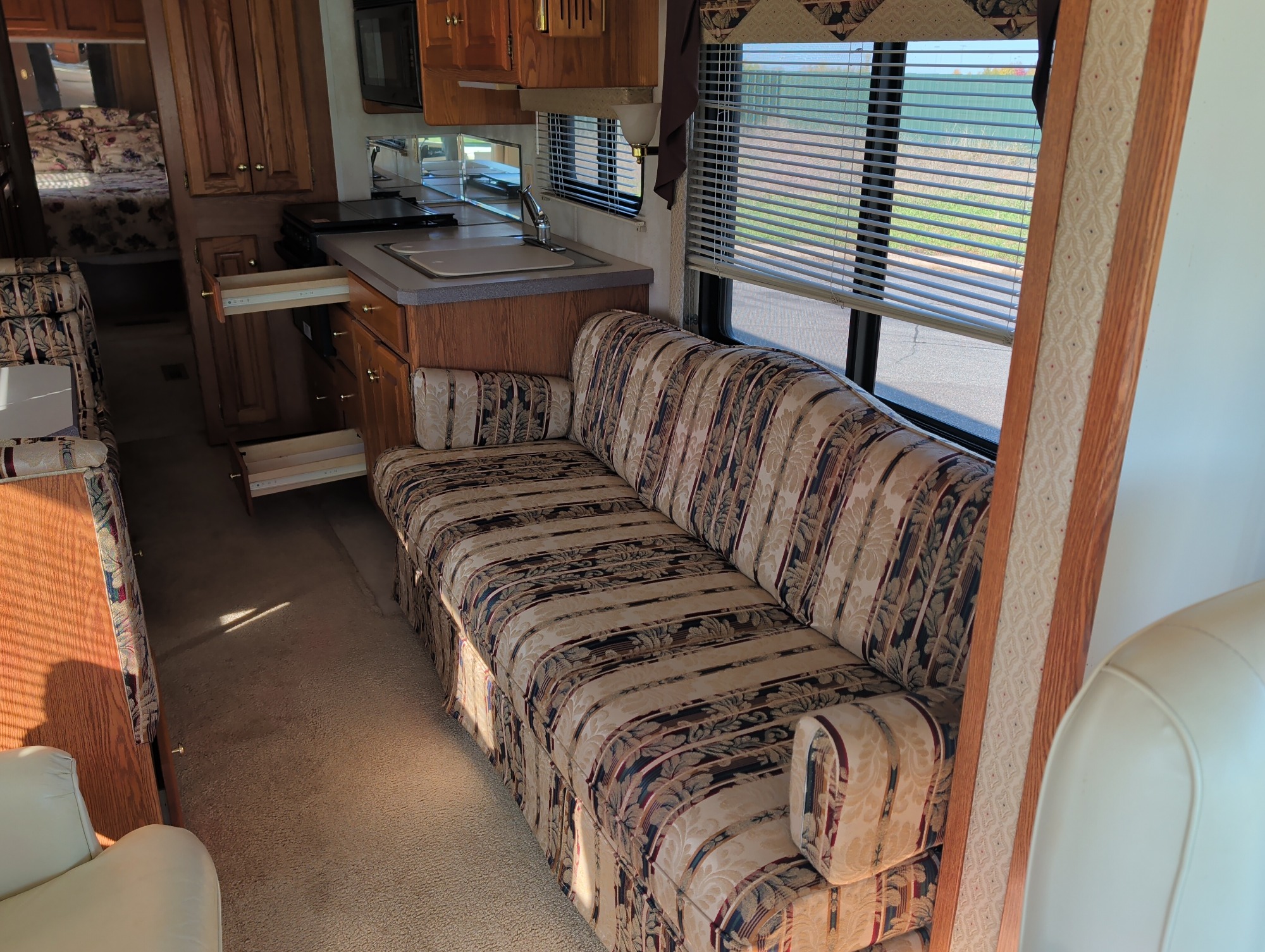 2000 roadmaster rail-dyanaster - with 51208 miles for sale near Elk River, Minnesota 106580_24_drv_rear_seat.jpg