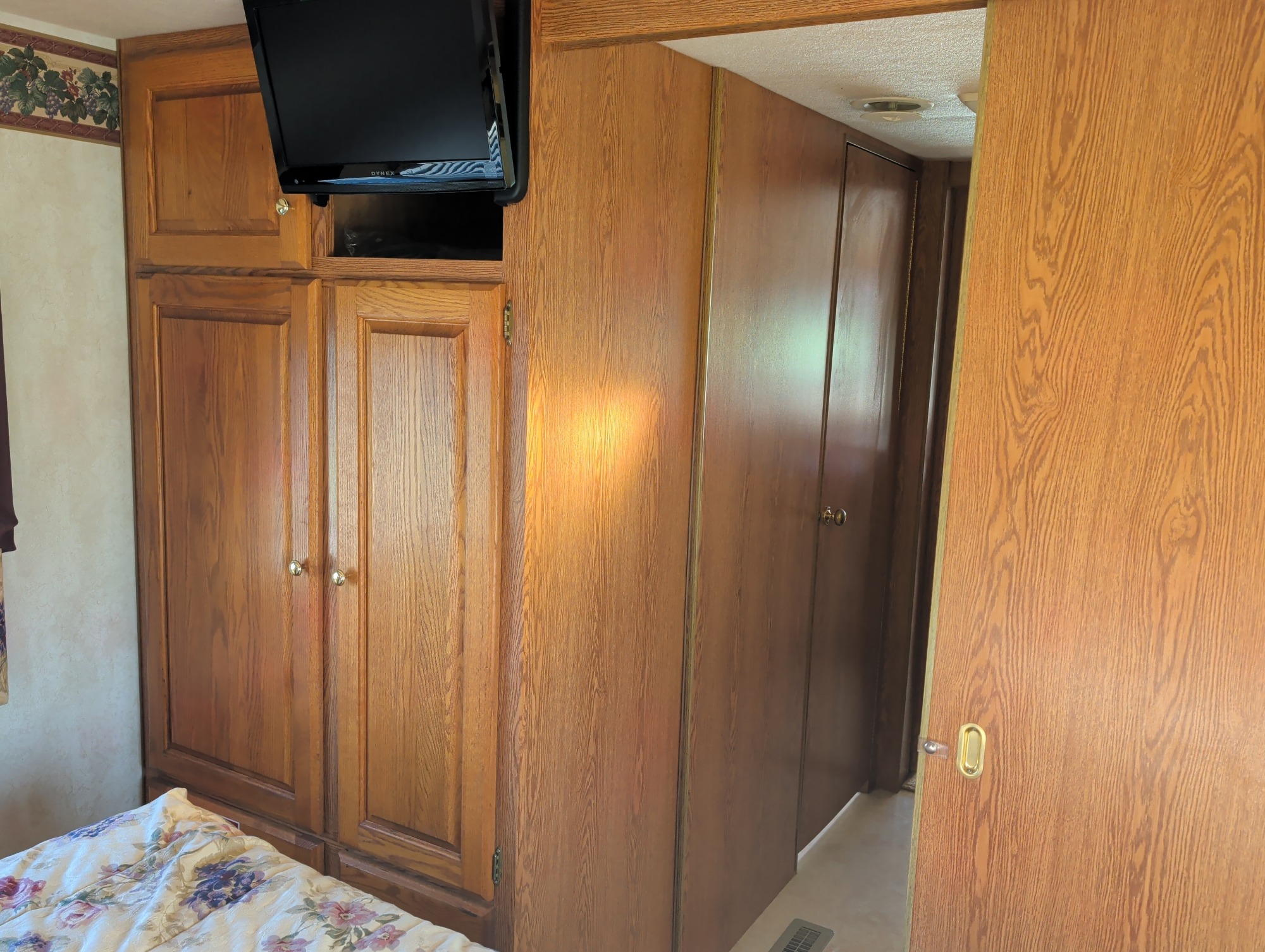 2000 roadmaster rail-dyanaster - with 51208 miles for sale near Elk River, Minnesota 106580_32_passenger_door_panel.jpg