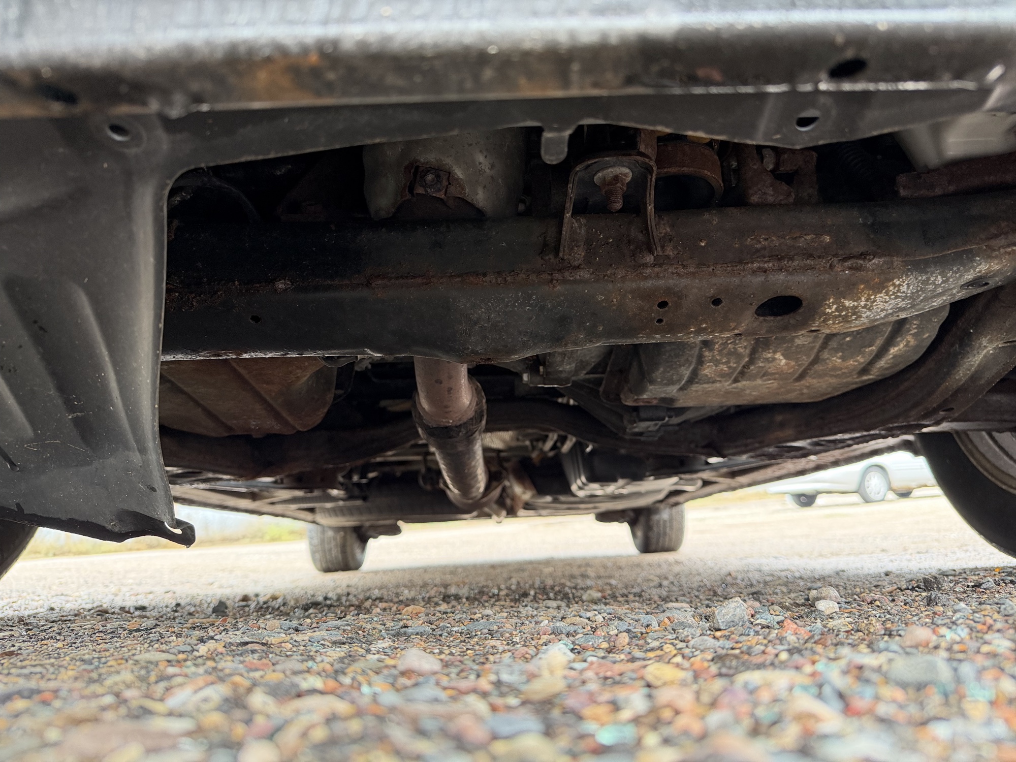 2006 toyota sienna le-7-passenger with 96729 miles for sale near Elk River, Minnesota 106581_16_undercar_front.jpg