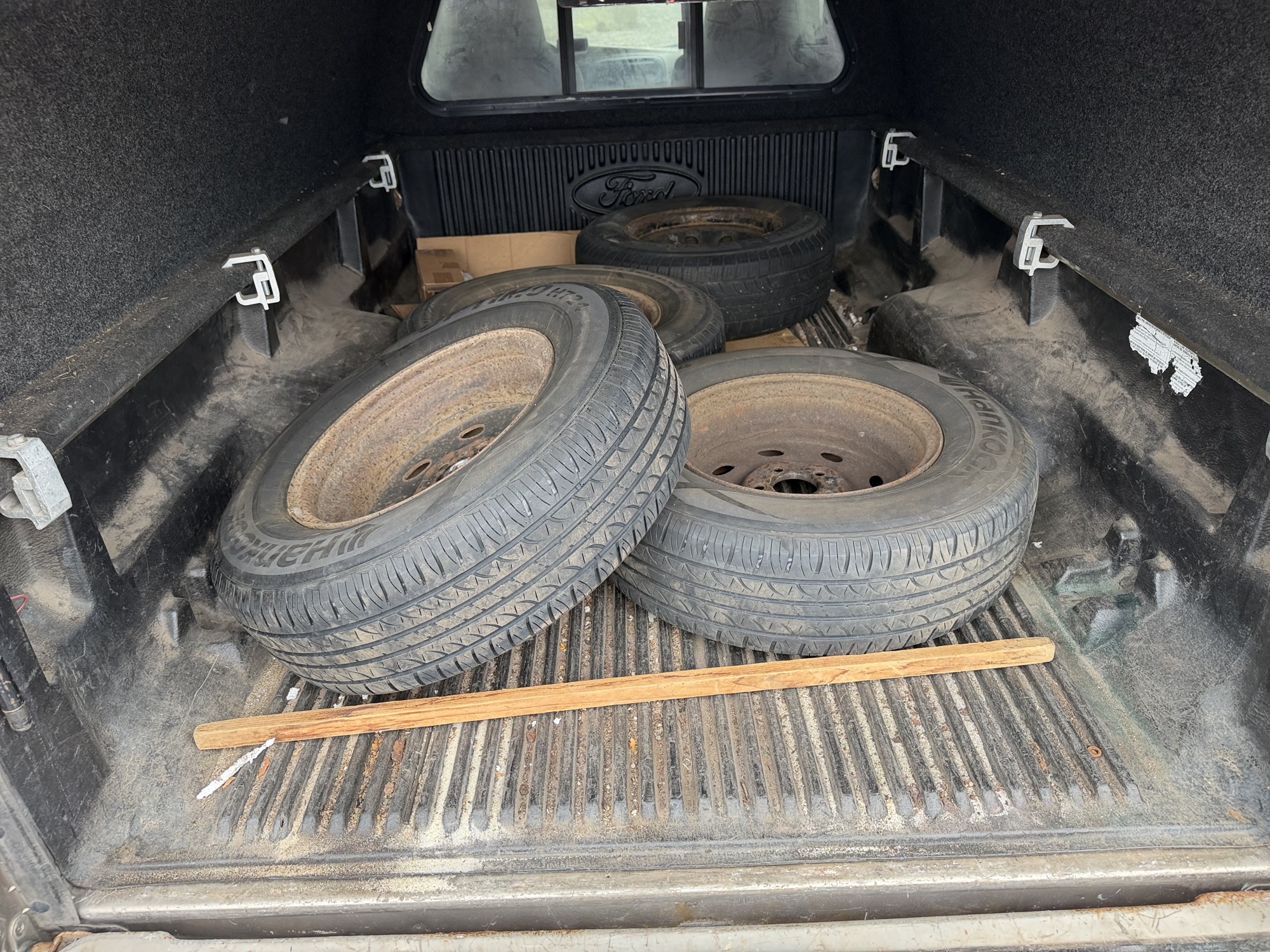 2004 ford ranger xlt-long-bed-2wd with 248447 miles for sale near Elk River, Minnesota 106582_26_trunk.jpg