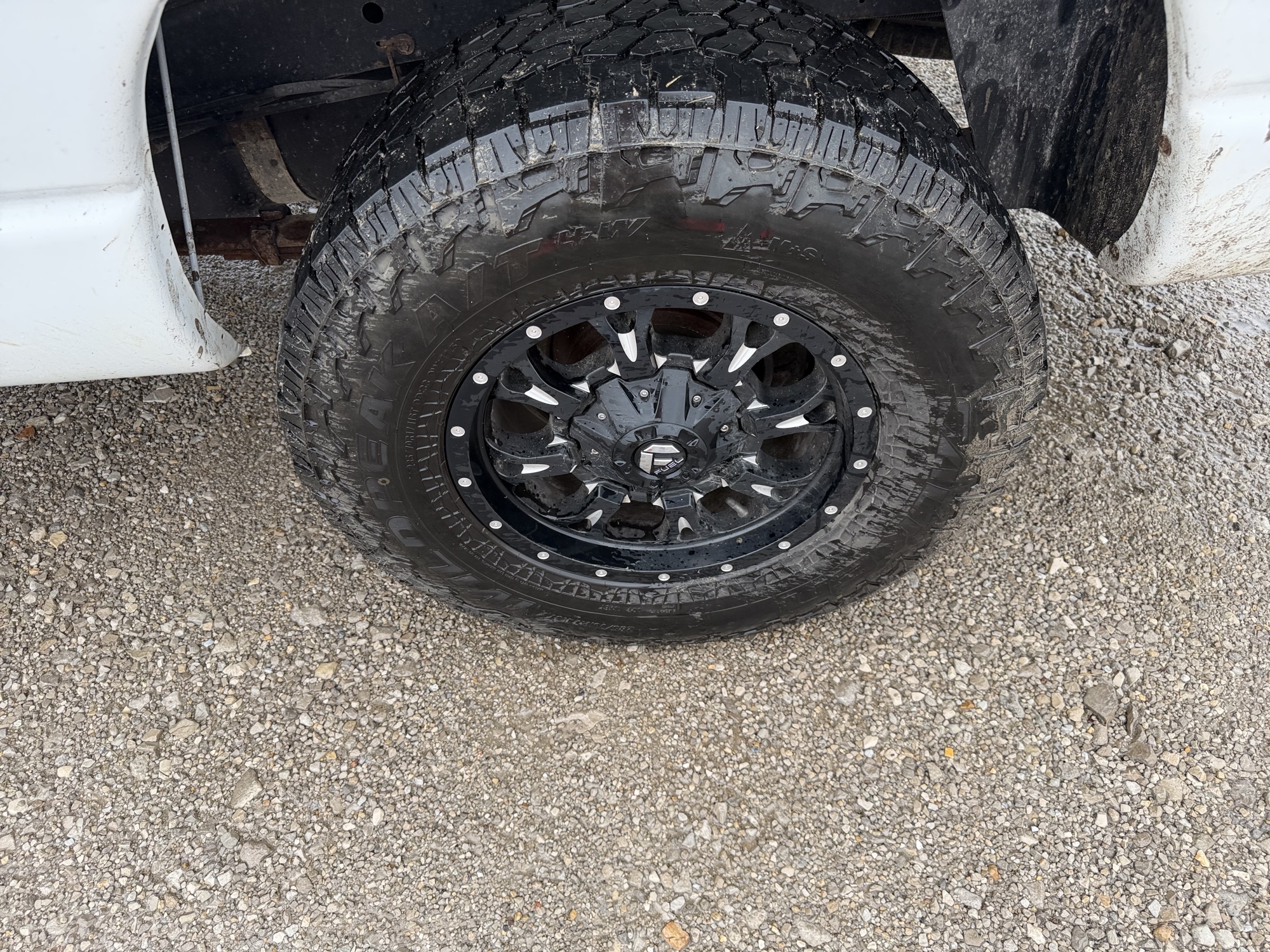2008 dodge ram-1500 st-2wd with 146554 miles for sale near St. Louis, Missouri 106583_13_rear_drv_wheel.jpg