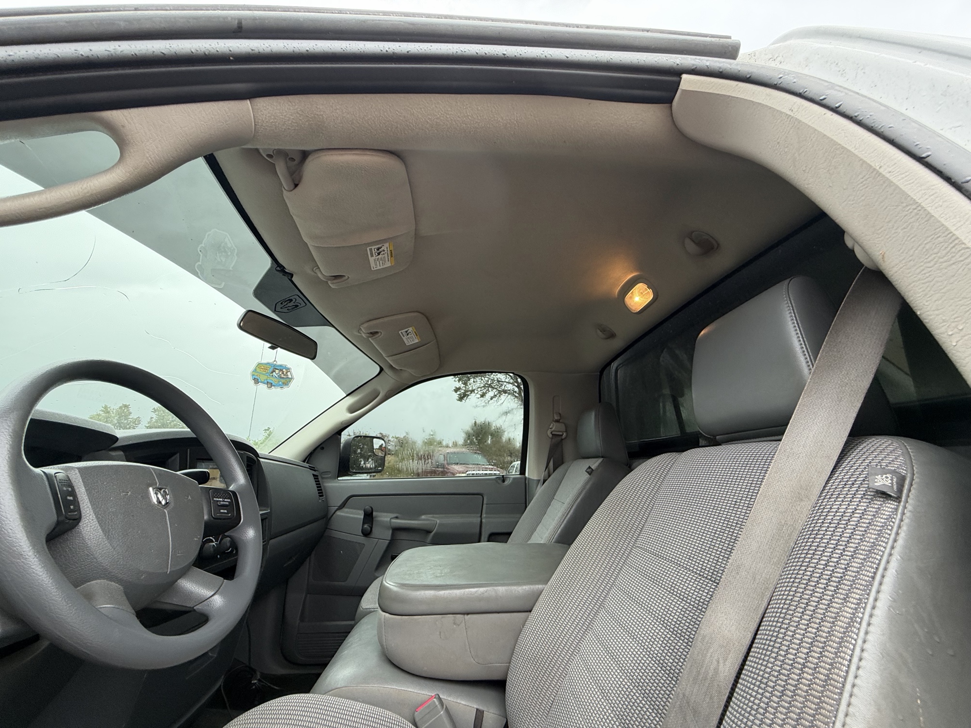 2008 dodge ram-1500 st-2wd with 146554 miles for sale near St. Louis, Missouri 106583_35_headliner_sunroof.jpg