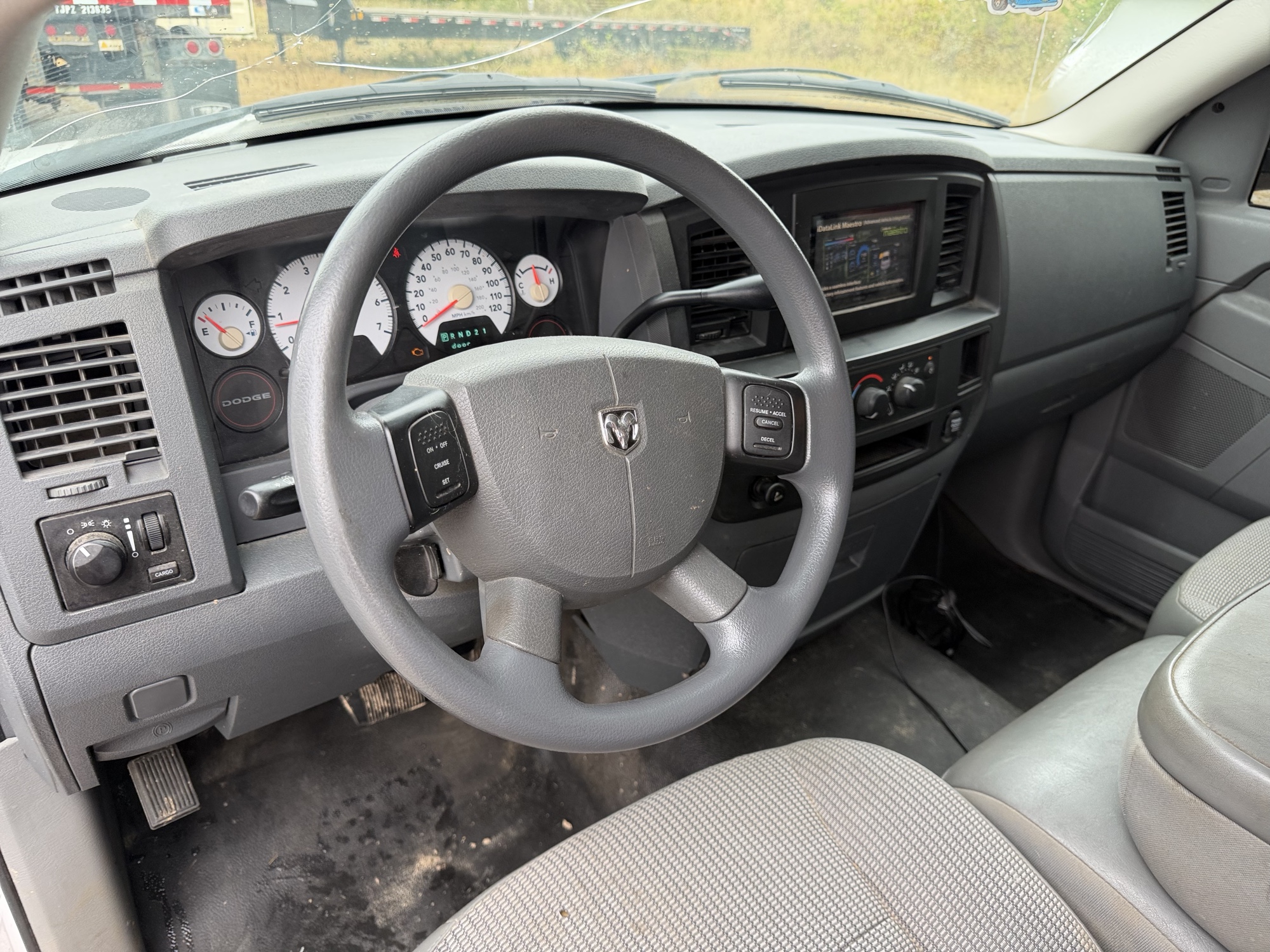 2008 dodge ram-1500 st-2wd with 146554 miles for sale near St. Louis, Missouri 106583_36_steering_wheel.jpg
