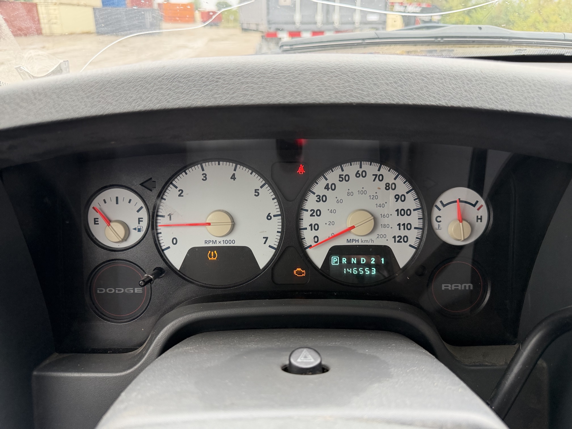 2008 dodge ram-1500 st-2wd with 146554 miles for sale near St. Louis, Missouri 106583_43_gauge_cluster.jpg