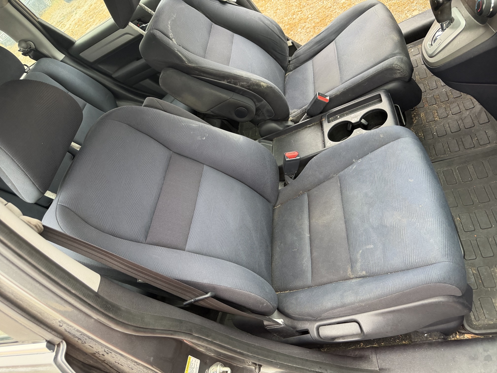 2011 honda cr-v lx-2wd-5-speed-at with 323616 miles for sale near St. Louis, Missouri 106584_31_passenger_seat.jpg