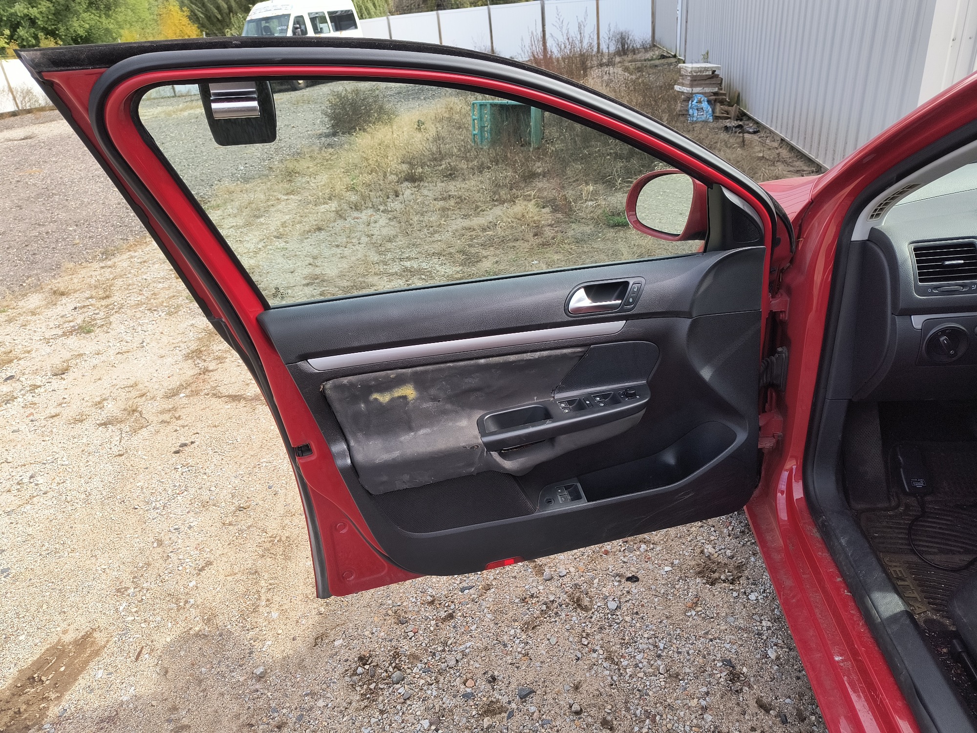 2010 volkswagen jetta s-pzev with 147137 miles for sale near Elk River, Minnesota 106585_23_driver_door_panel.jpg