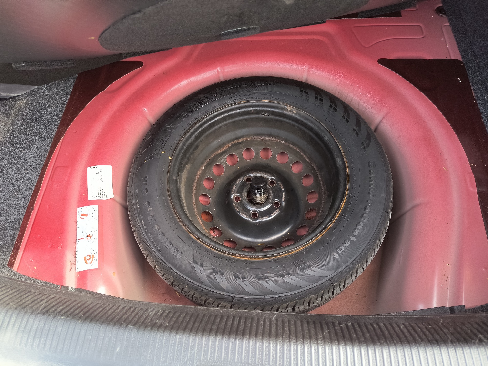2010 volkswagen jetta s-pzev with 147137 miles for sale near Elk River, Minnesota 106585_27_spare_tire.jpg