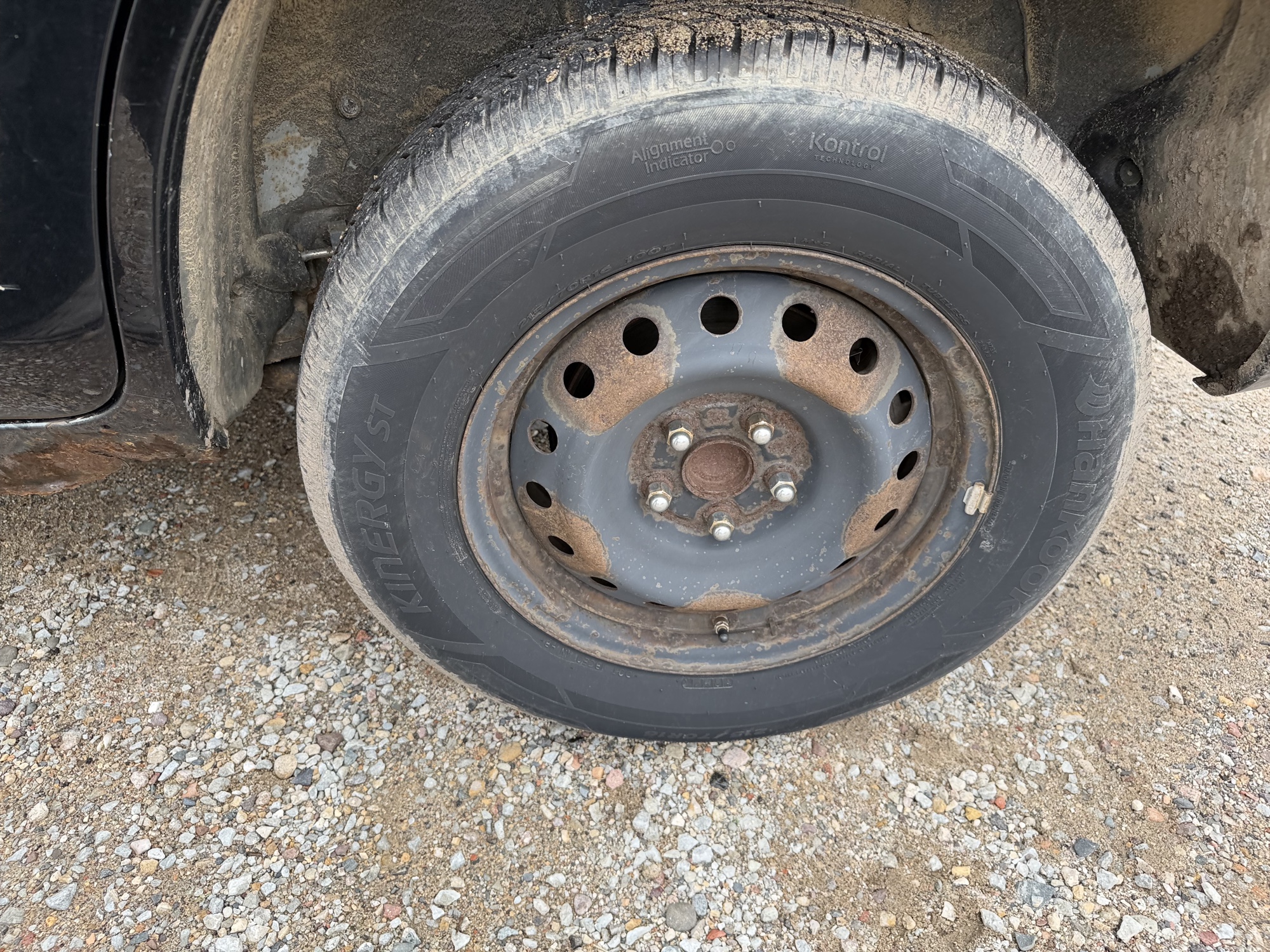 2007 toyota rav4 base-i4-2wd with 291949 miles for sale near Elk River, Minnesota 106586_13_rear_drv_wheel.jpg