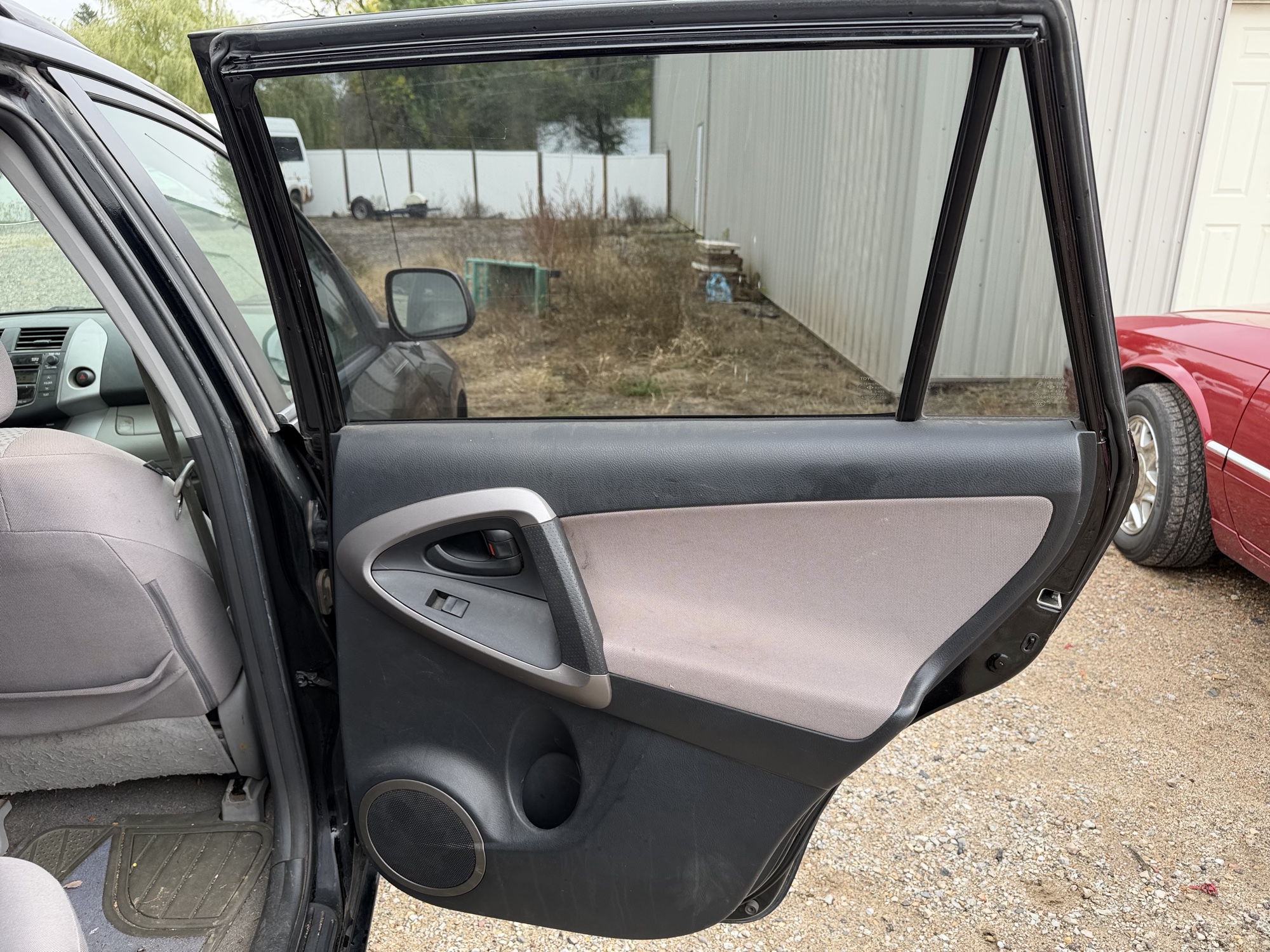 2007 toyota rav4 base-i4-2wd with 291949 miles for sale near Elk River, Minnesota 106586_30_pass_rear_door_panel.jpg