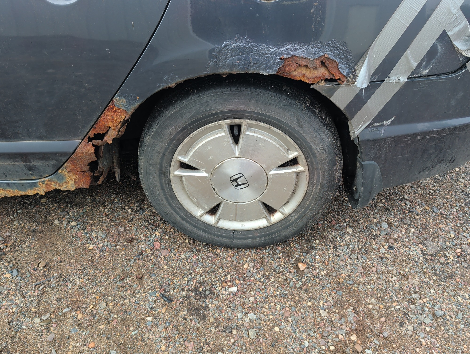 2006 honda civic-hybrid cvt with 234744 miles for sale near Elk River, Minnesota 106587_13_rear_drv_wheel.jpg