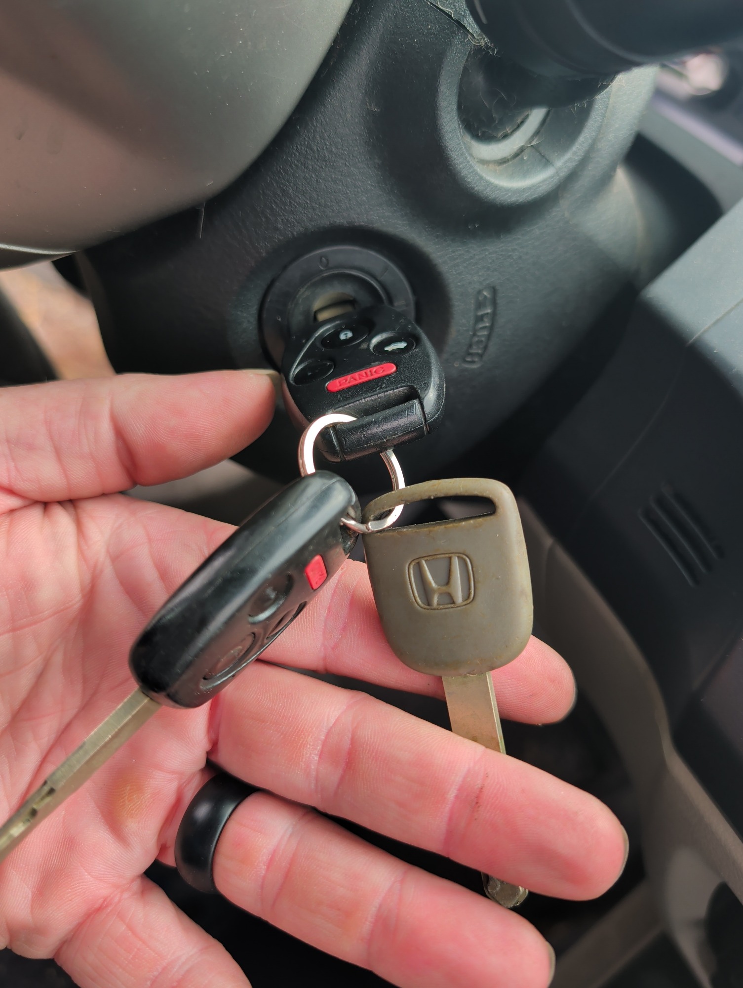 2006 honda civic-hybrid cvt with 234744 miles for sale near Elk River, Minnesota 106587_51_keys.jpg