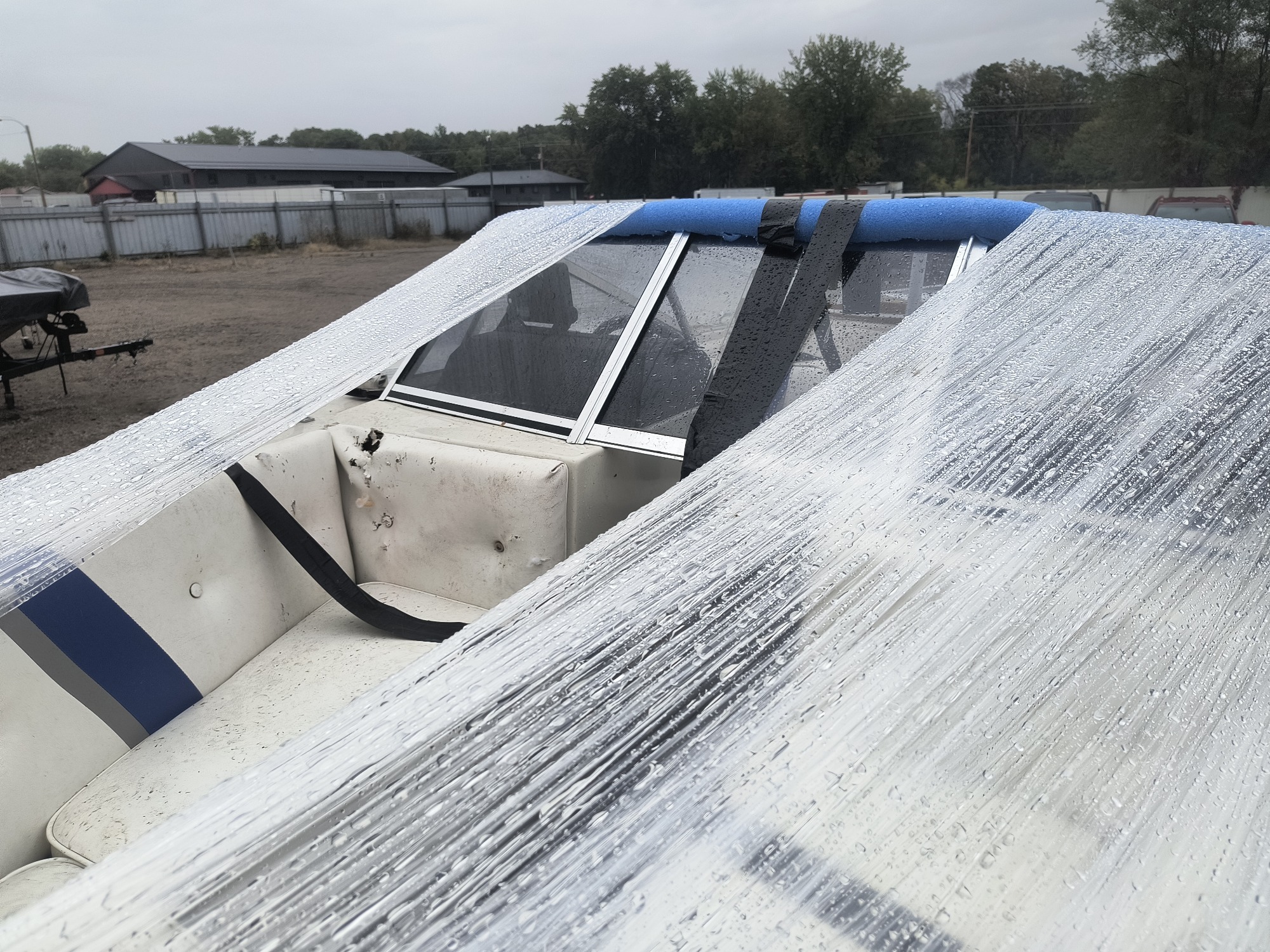 1989 mirrocraft sierra for sale near Elk River, Minnesota 106588_09_front_windshield.jpg