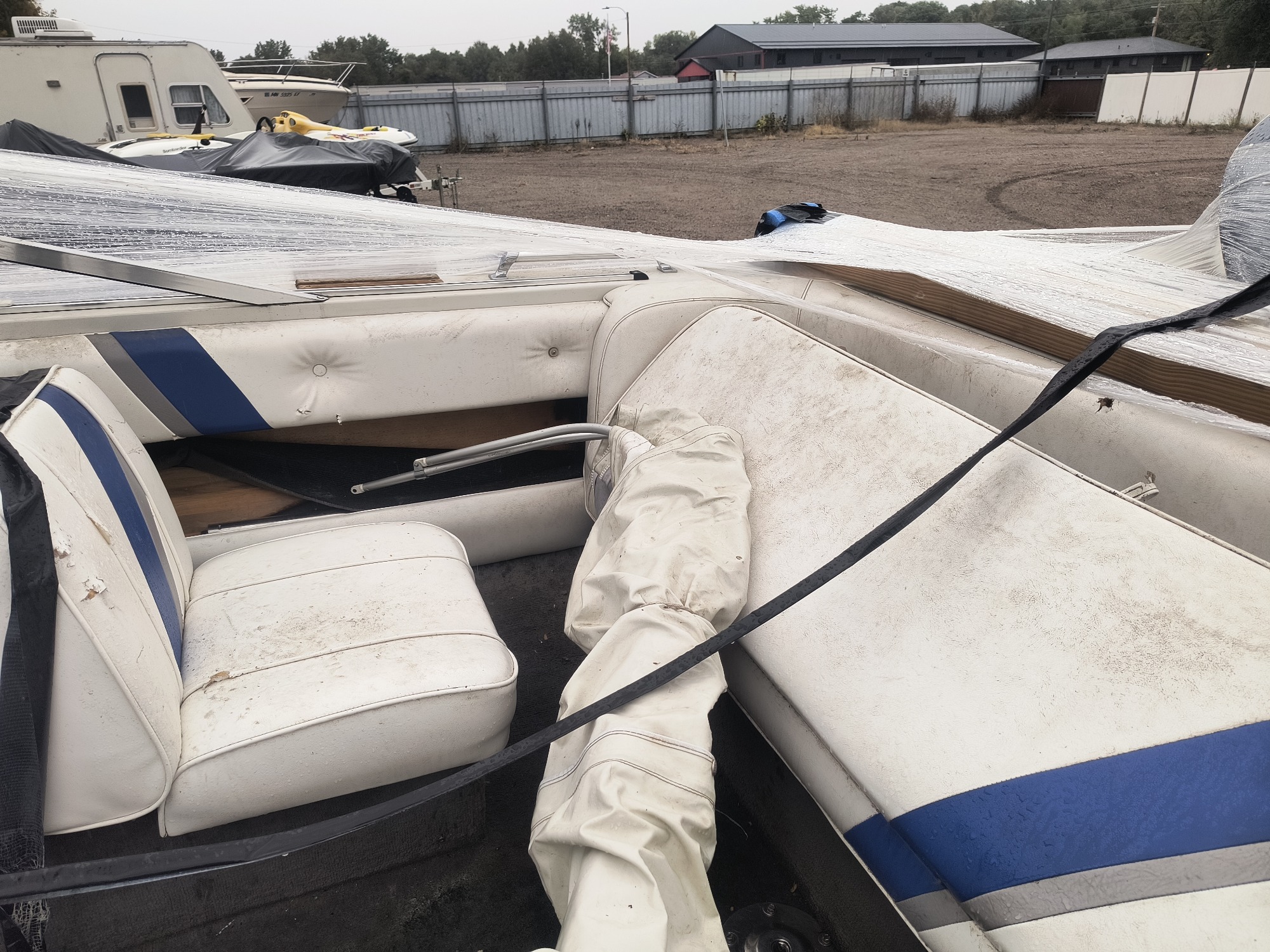 1989 mirrocraft sierra for sale near Elk River, Minnesota 106588_25_drv_rear_door_panel.jpg