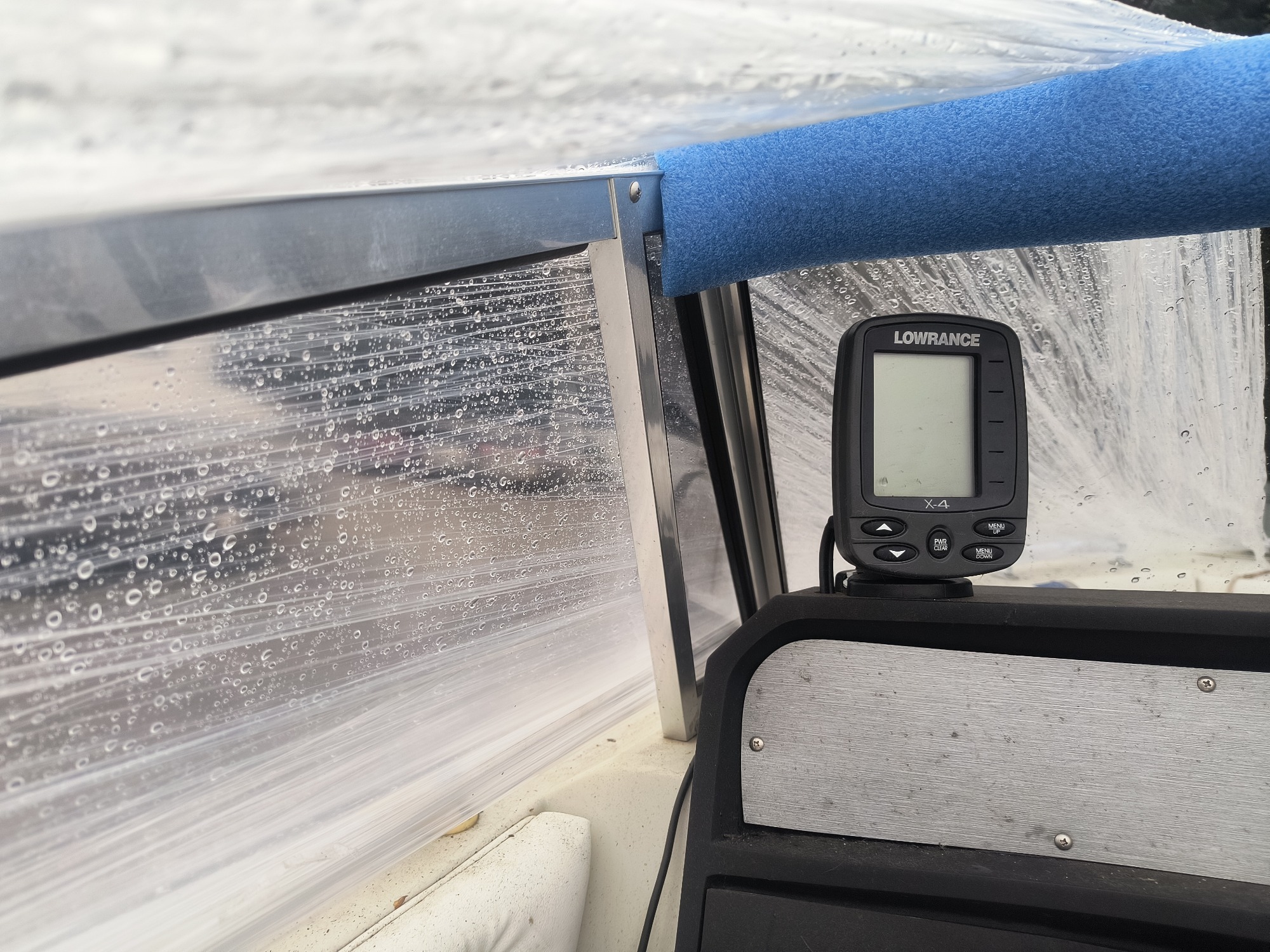 1989 mirrocraft sierra for sale near Elk River, Minnesota 106588_39_radio_closeup.jpg