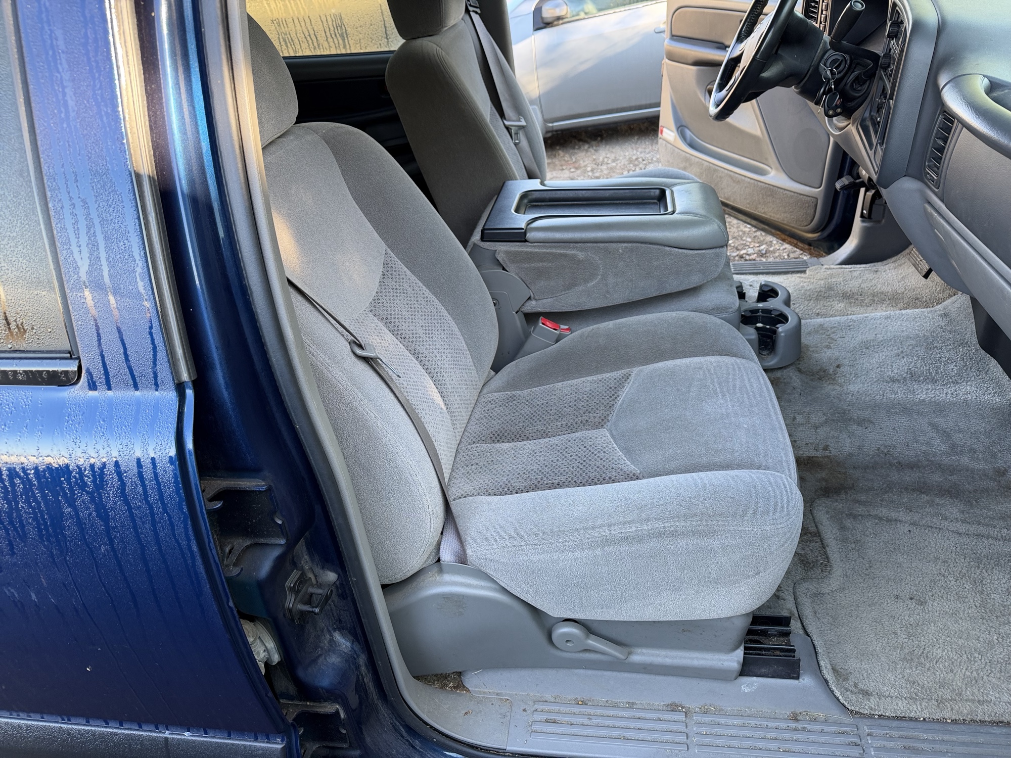 2003 chevrolet tahoe 4wd with 168168 miles for sale near Elk River, Minnesota 106589_31_passenger_seat.jpg