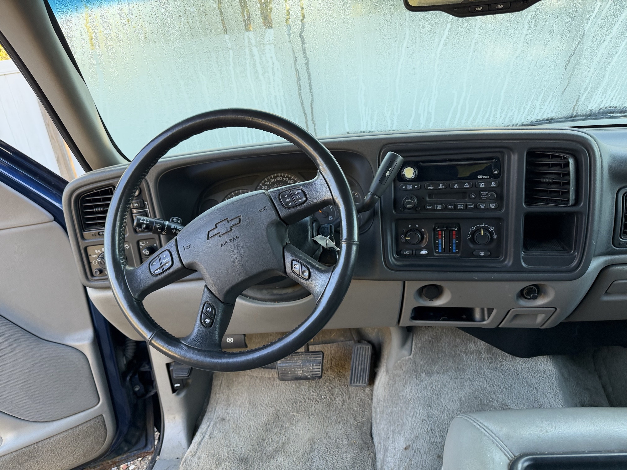 2003 chevrolet tahoe 4wd with 168168 miles for sale near Elk River, Minnesota 106589_33_dash_from_driver.jpg