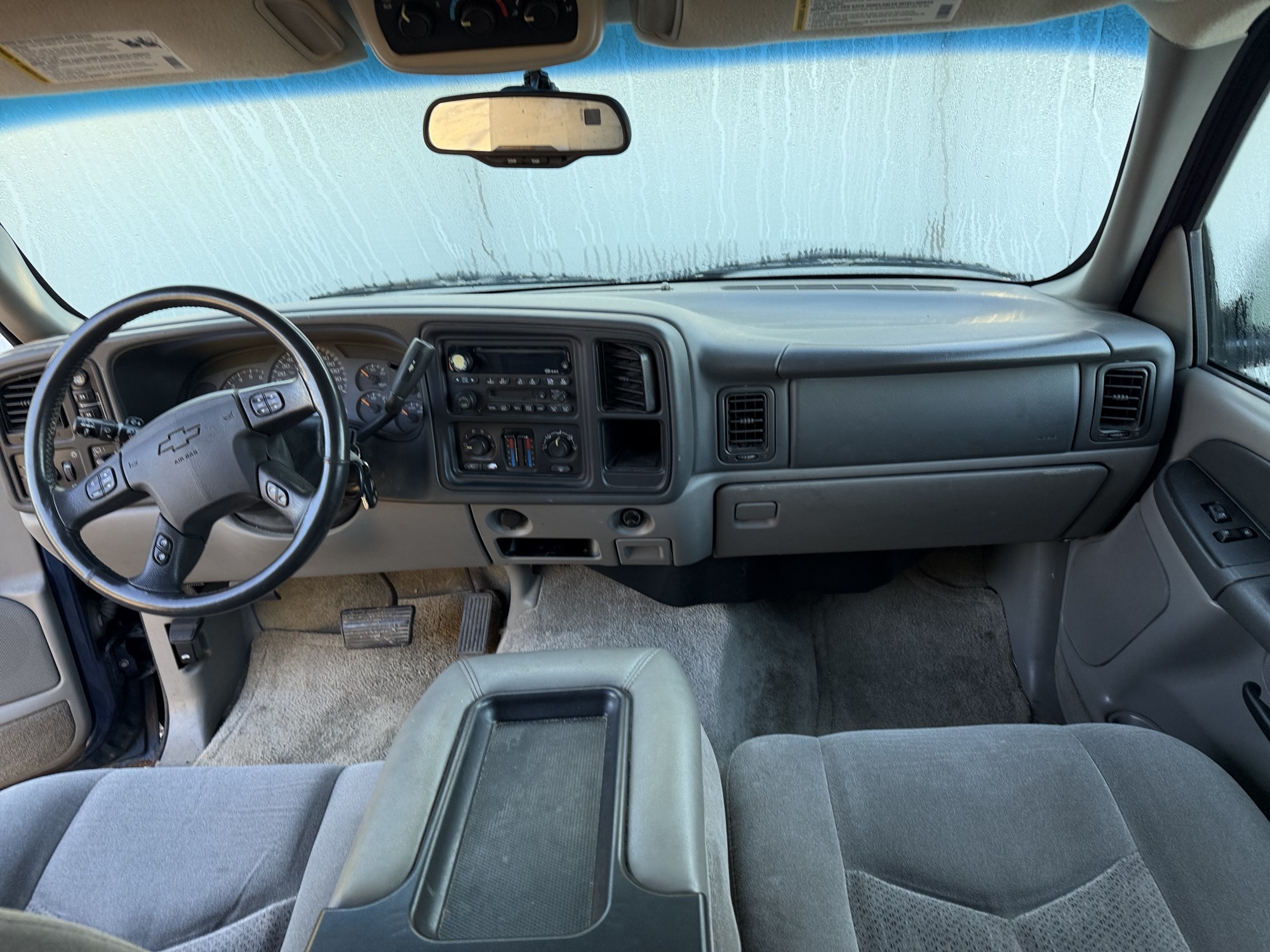 2003 chevrolet tahoe 4wd with 168168 miles for sale near Elk River, Minnesota 106589_34_whole_dash.jpg
