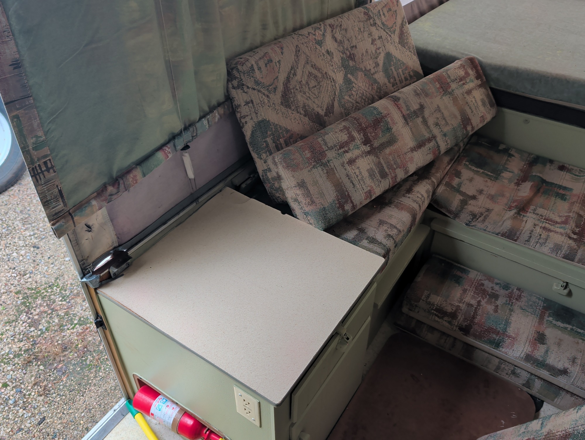 1999 jayco unknown - for sale near Elk River, Minnesota 106590_27_spare_tire.jpg