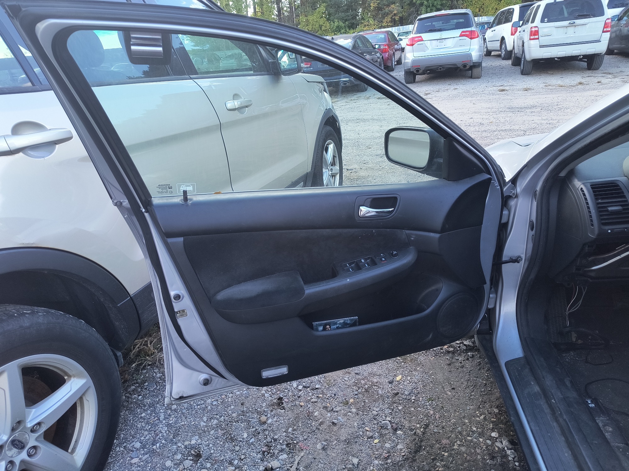 2003 honda accord lx-sedan-at for sale near Elk River, Minnesota 106591_23_driver_door_panel.jpg