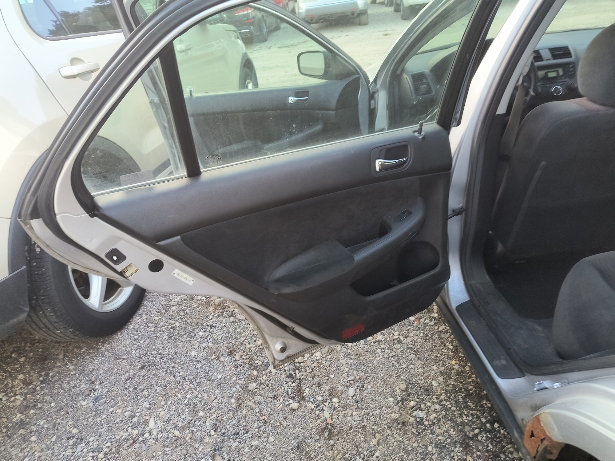 2003 honda accord lx-sedan-at for sale near Elk River, Minnesota 106591_25_drv_rear_door_panel.jpg