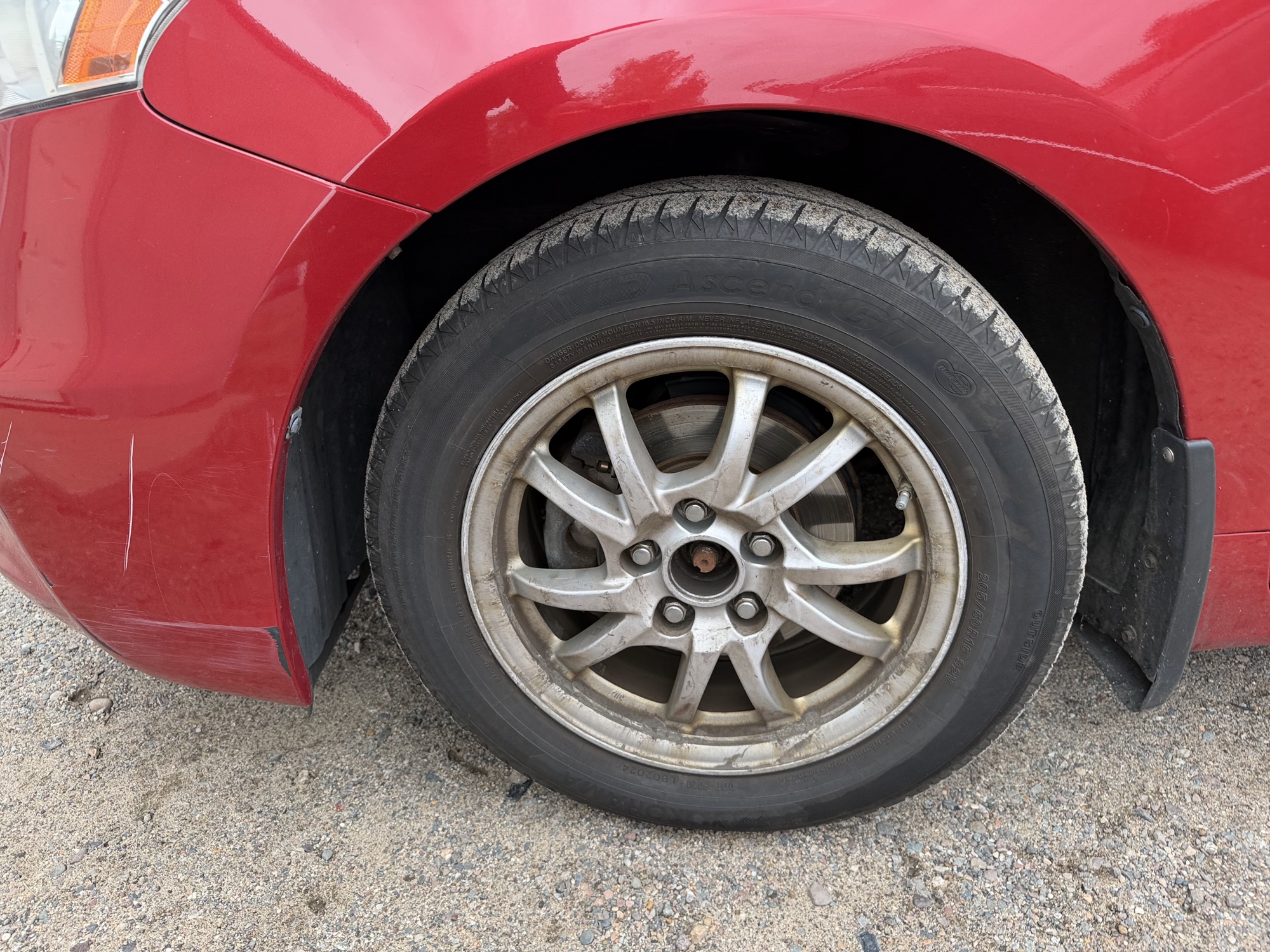 2014 toyota prius-v three with 202610 miles for sale near Elk River, Minnesota 106593_12_drv_front_wheel.jpg