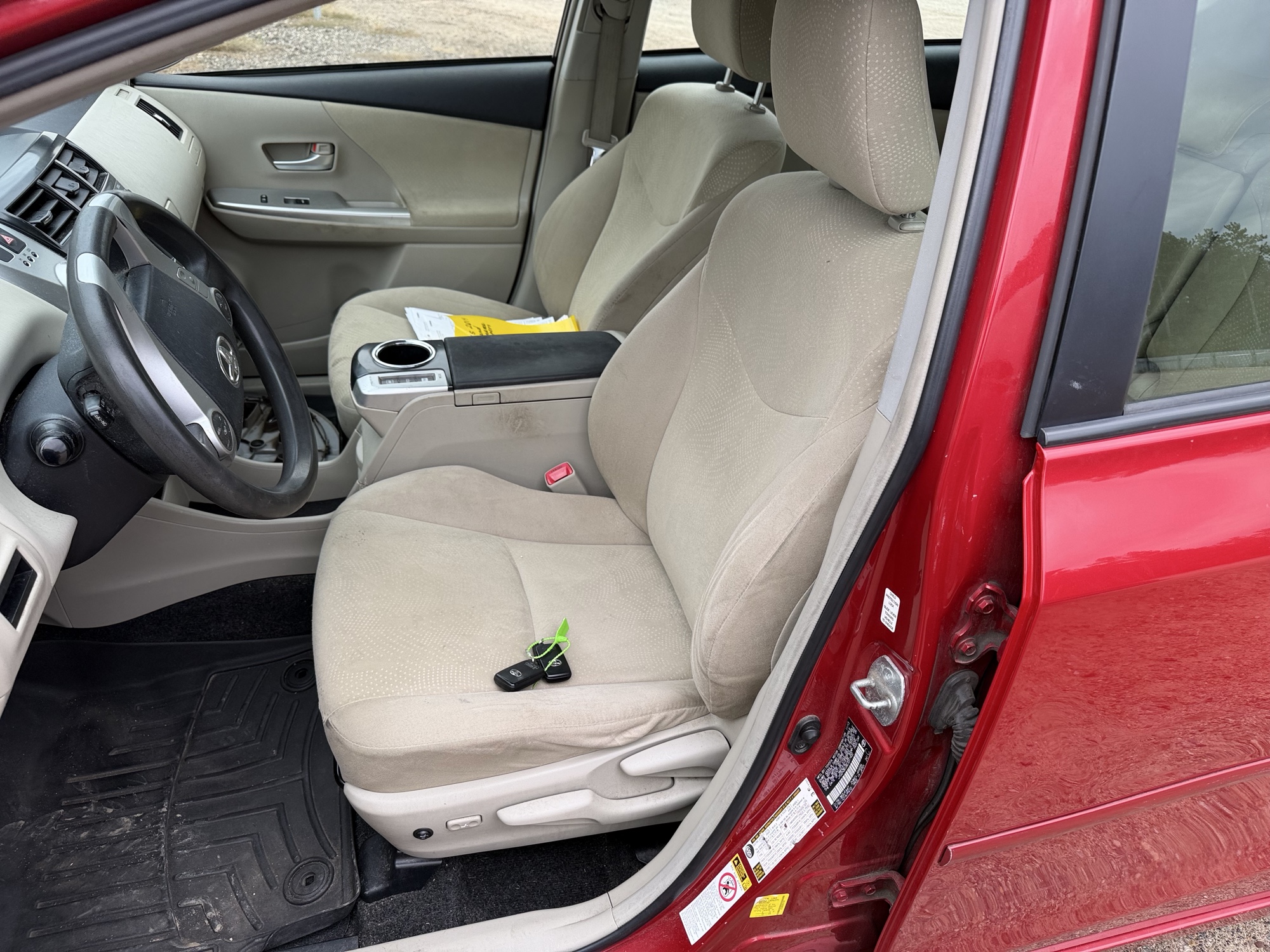 2014 toyota prius-v three with 202610 miles for sale near Elk River, Minnesota 106593_22_driver_seat.jpg