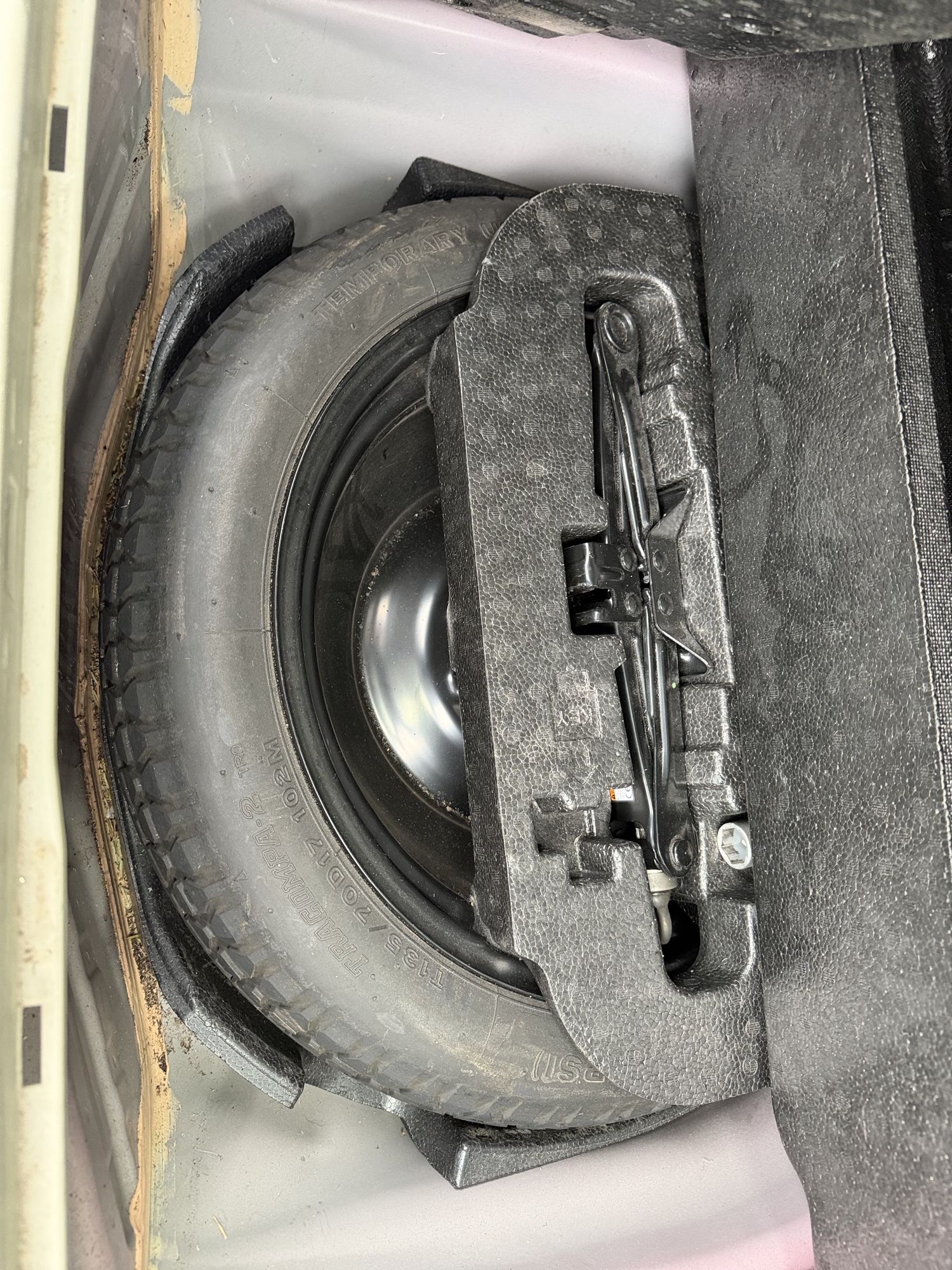2014 toyota prius-v three with 202610 miles for sale near Elk River, Minnesota 106593_27_spare_tire.jpg