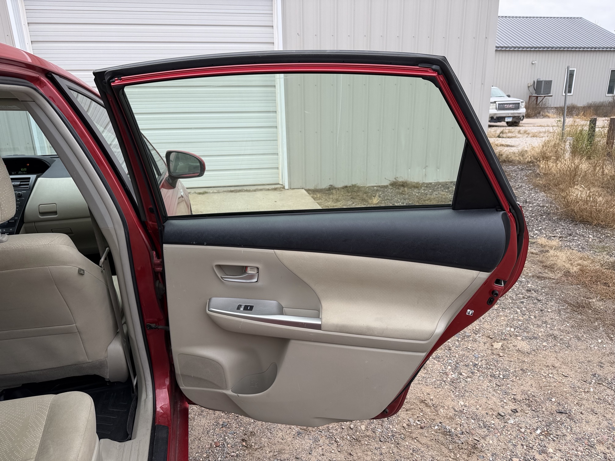 2014 toyota prius-v three with 202610 miles for sale near Elk River, Minnesota 106593_30_pass_rear_door_panel.jpg