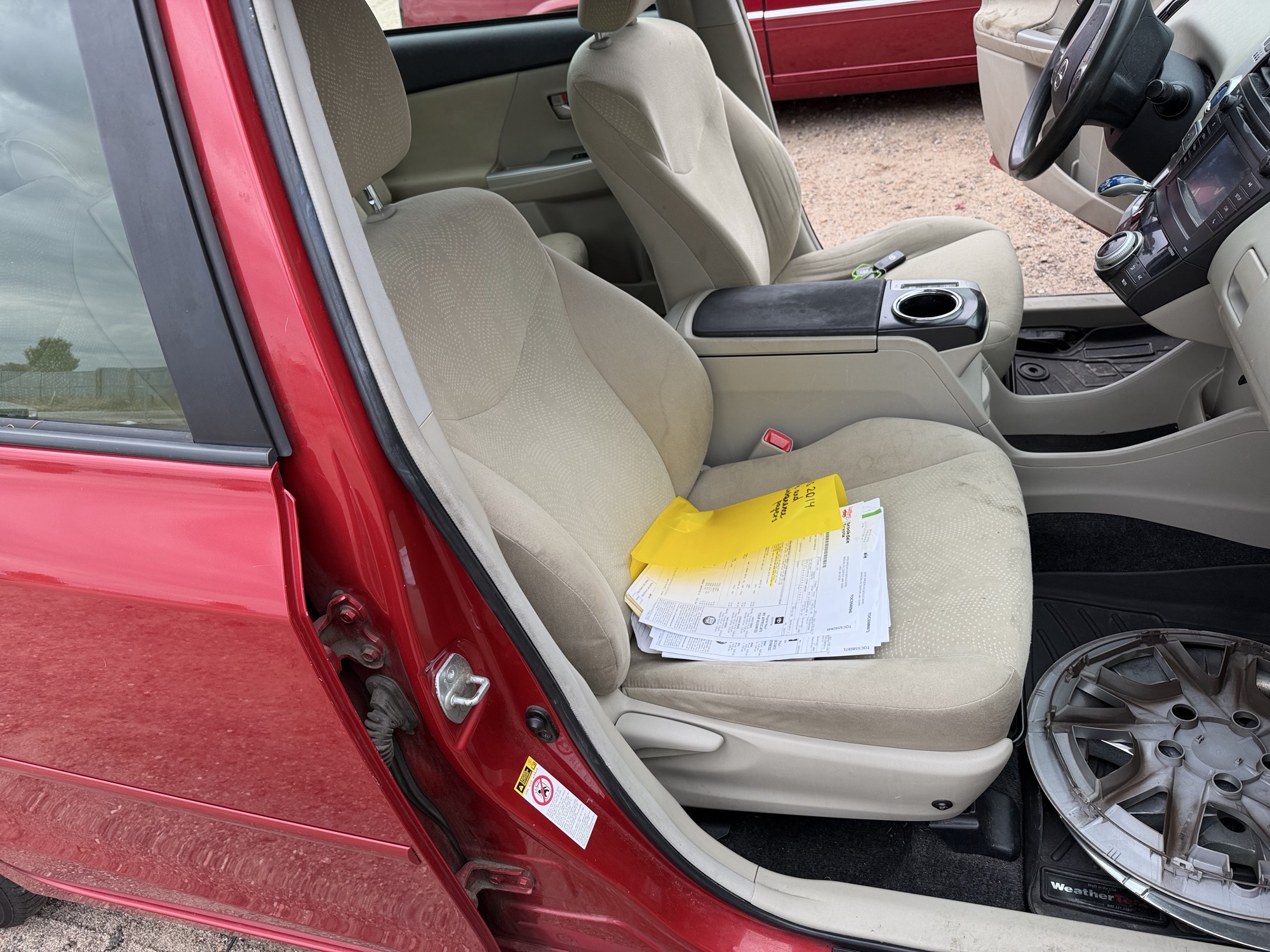 2014 toyota prius-v three with 202610 miles for sale near Elk River, Minnesota 106593_31_passenger_seat.jpg