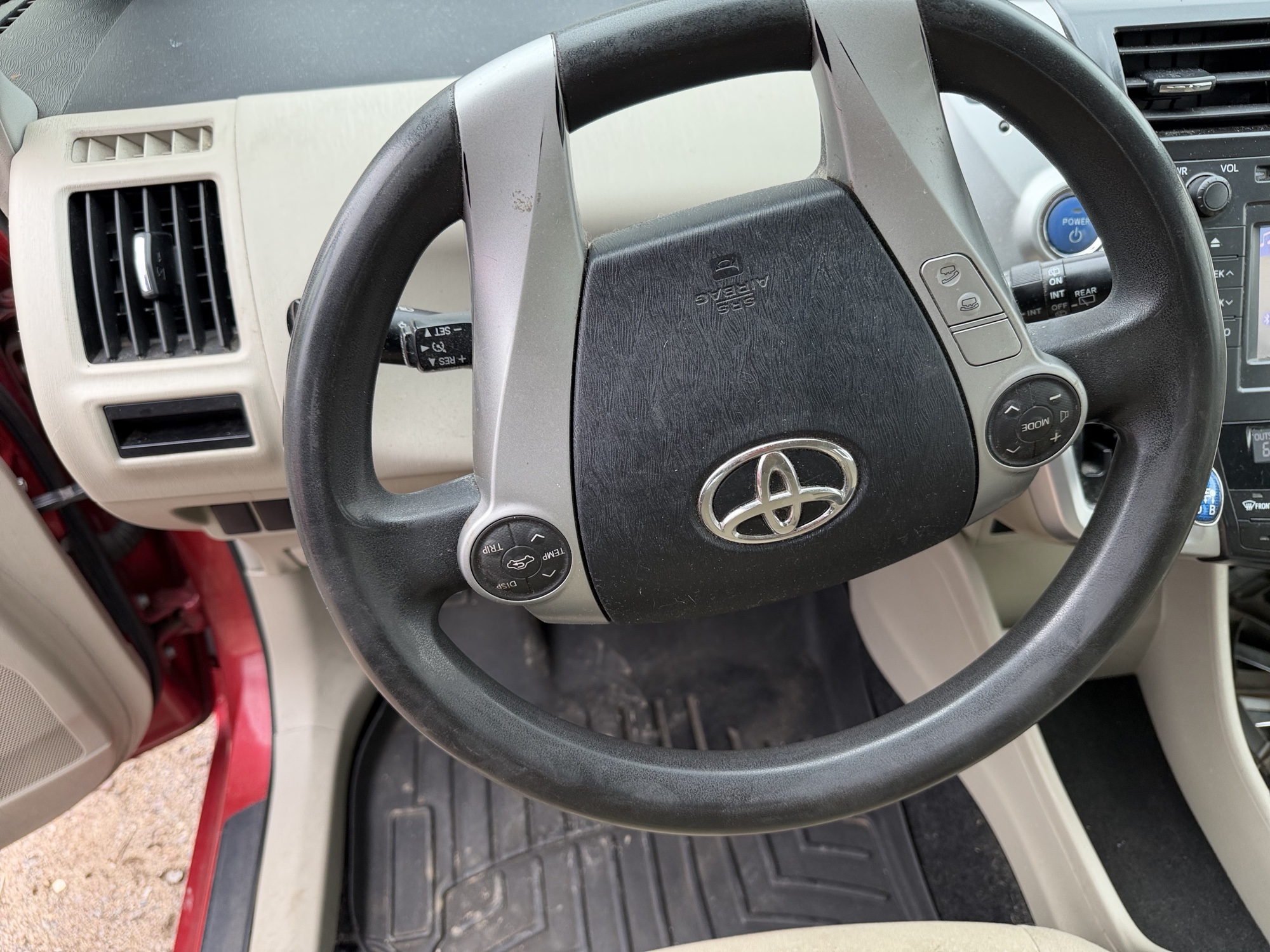2014 toyota prius-v three with 202610 miles for sale near Elk River, Minnesota 106593_36_steering_wheel.jpg