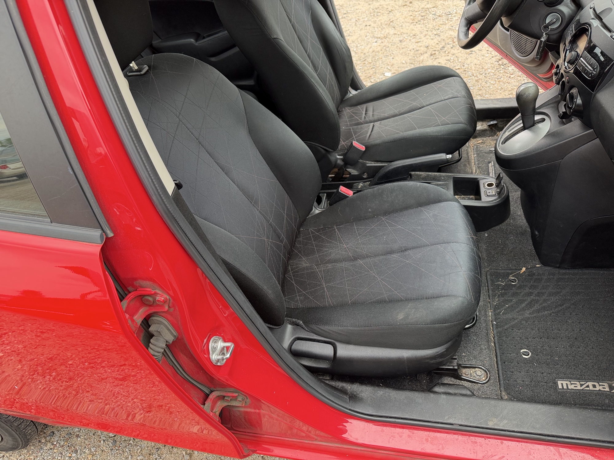 2013 mazda mazda2 sport with 211727 miles for sale near Elk River, Minnesota 106595_31_passenger_seat.jpg