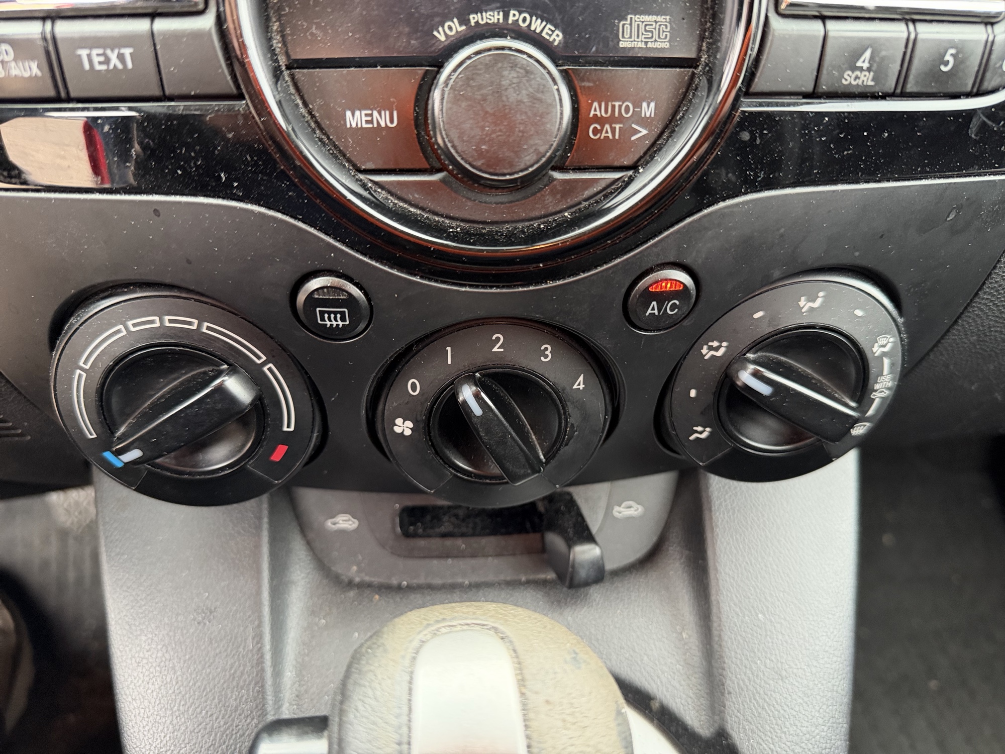 2013 mazda mazda2 sport with 211727 miles for sale near Elk River, Minnesota 106595_40_climate_control.jpg