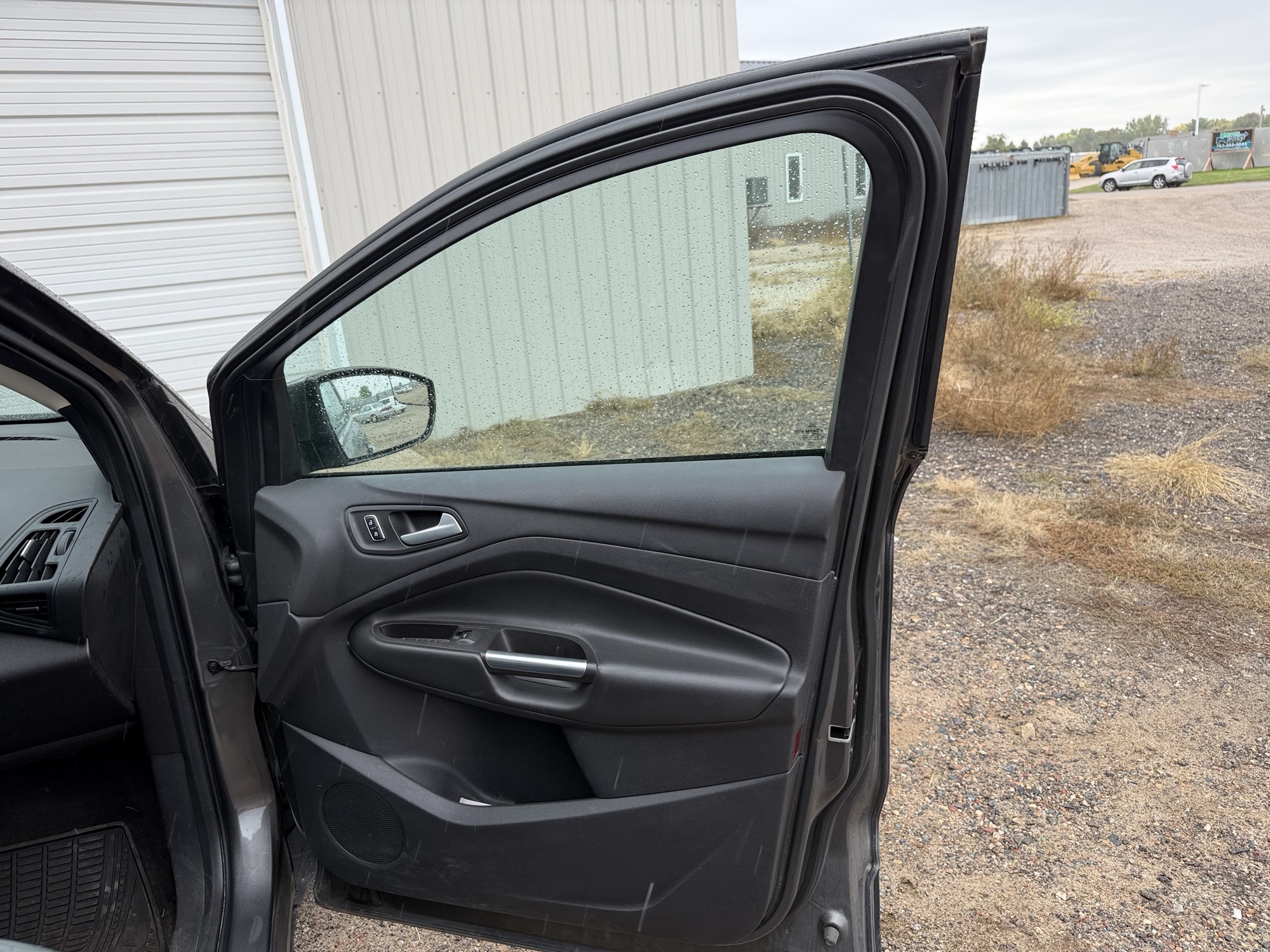 2014 ford escape se-4wd with 182383 miles for sale near Elk River, Minnesota 106596_32_passenger_door_panel.jpg