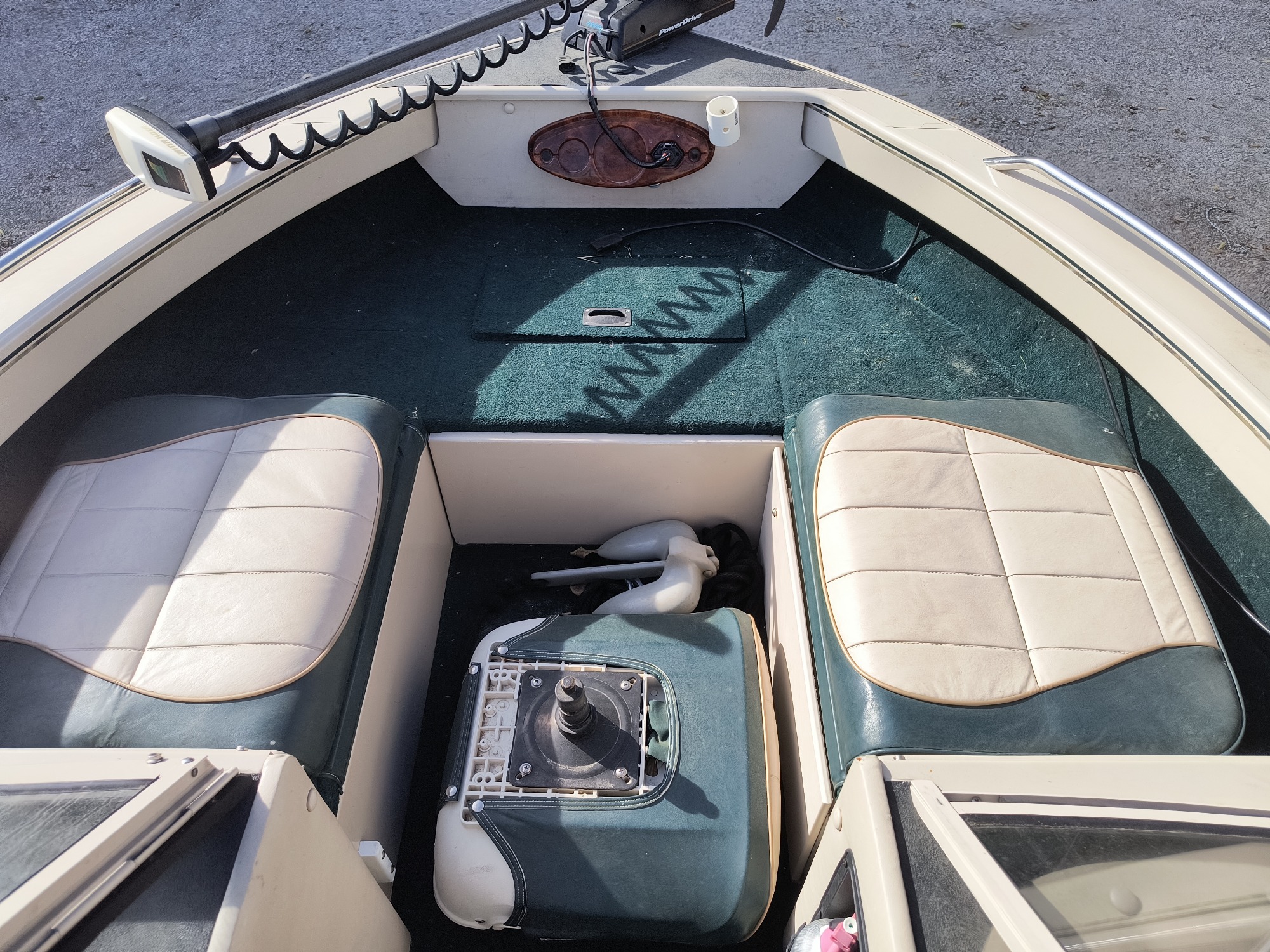 1998 crestliner 1750-sf for sale near Elk River, Minnesota 106597_28_pass_rear_seat.jpg