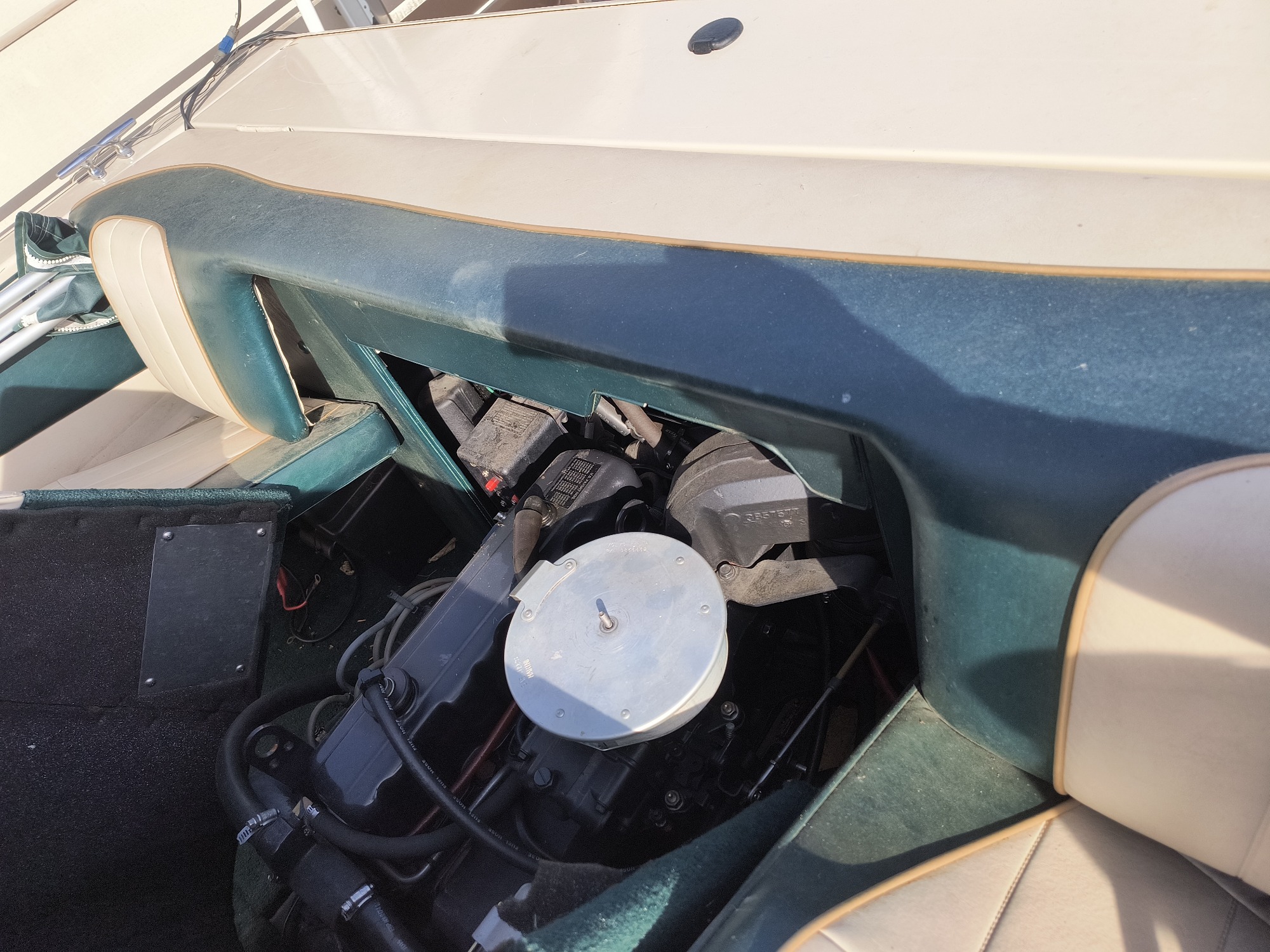1998 crestliner 1750-sf for sale near Elk River, Minnesota 106597_49_engine_bay.jpg