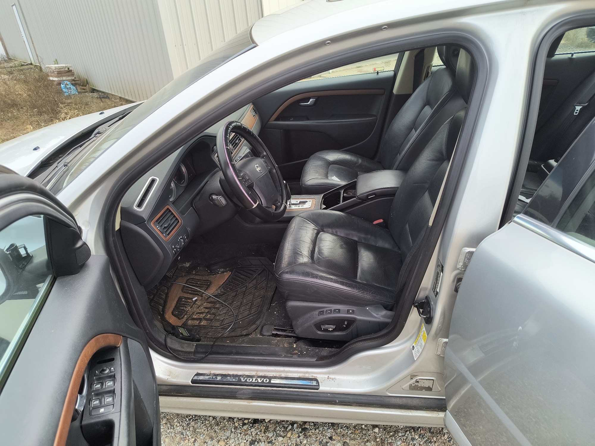 2009 volvo s80 3.2 with 216843 miles for sale near Elk River, Minnesota 106599_22_driver_seat.jpg