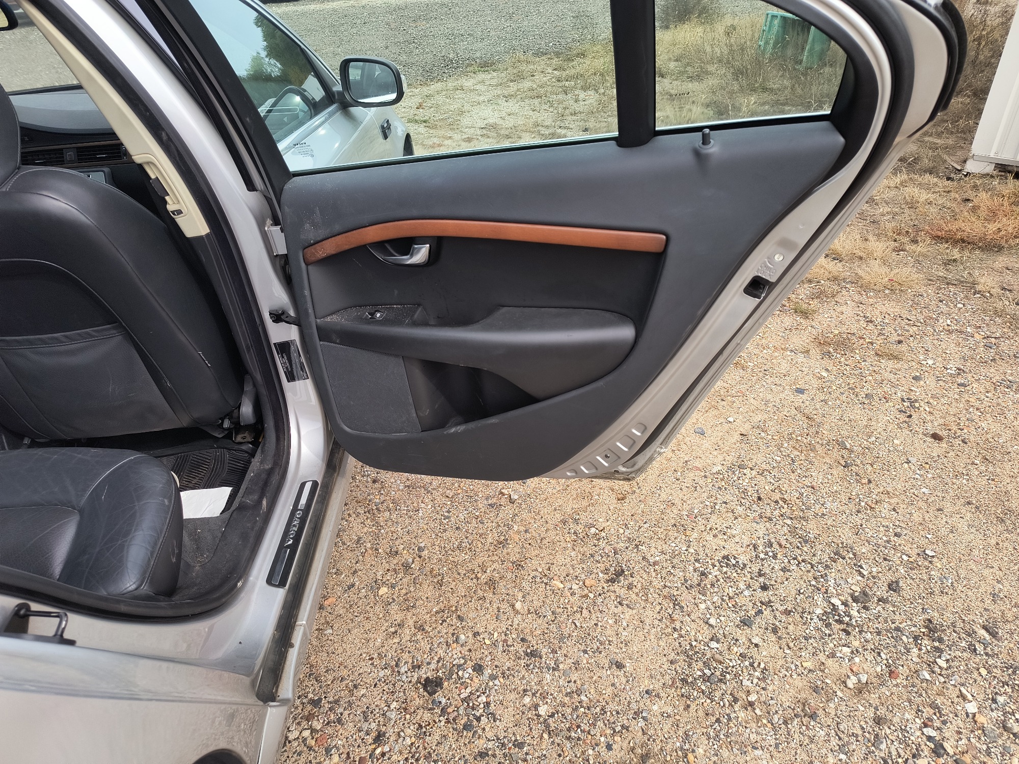 2009 volvo s80 3.2 with 216843 miles for sale near Elk River, Minnesota 106599_30_pass_rear_door_panel.jpg