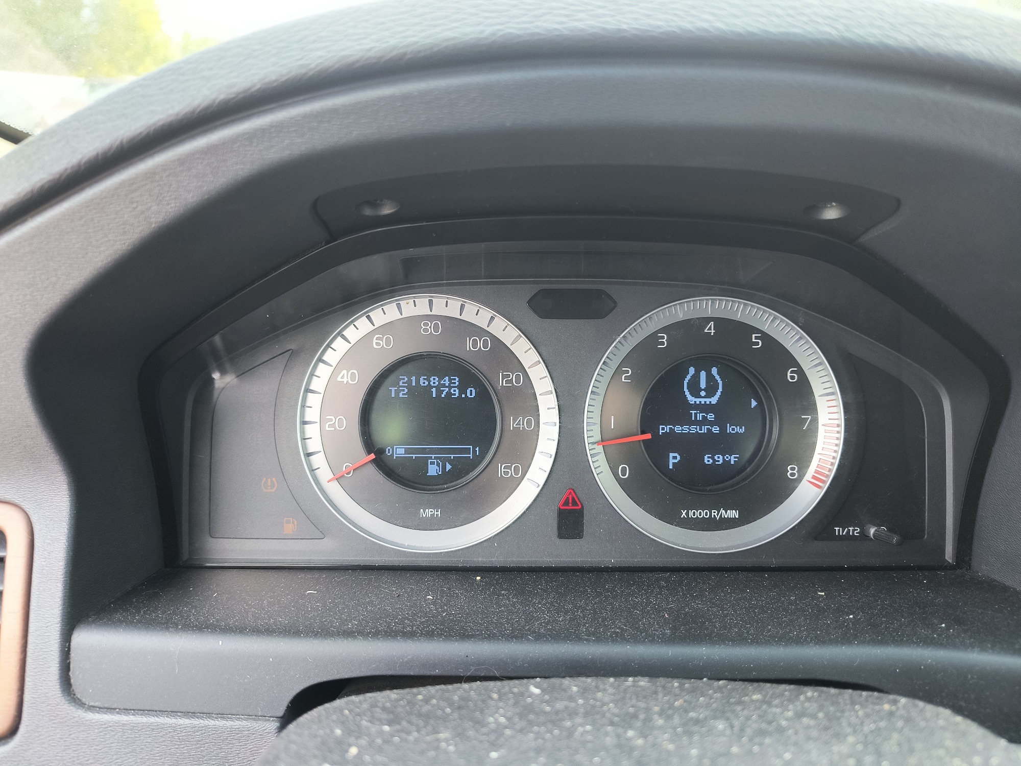 2009 volvo s80 3.2 with 216843 miles for sale near Elk River, Minnesota 106599_43_gauge_cluster.jpg