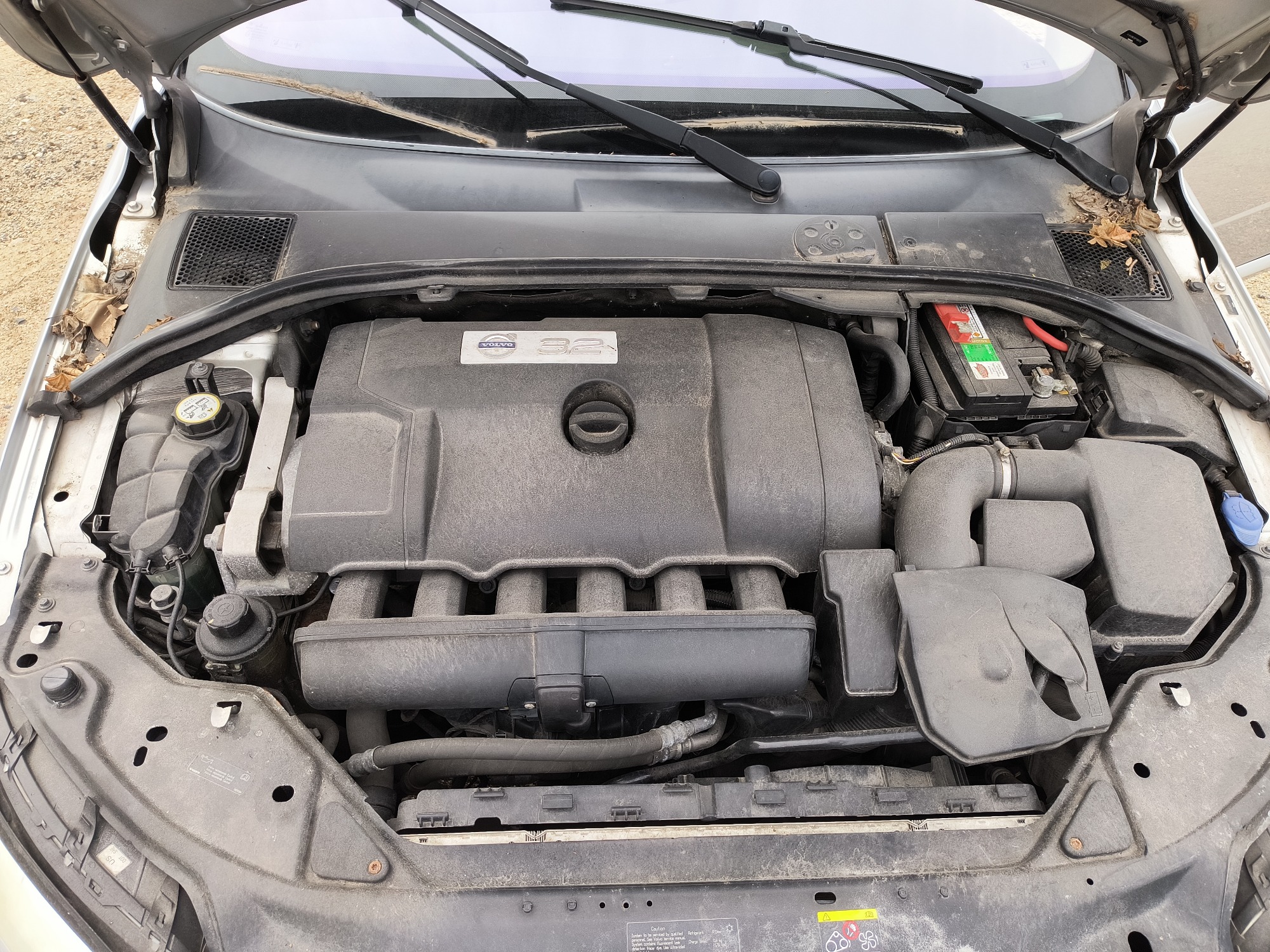 2009 volvo s80 3.2 with 216843 miles for sale near Elk River, Minnesota 106599_49_engine_bay.jpg