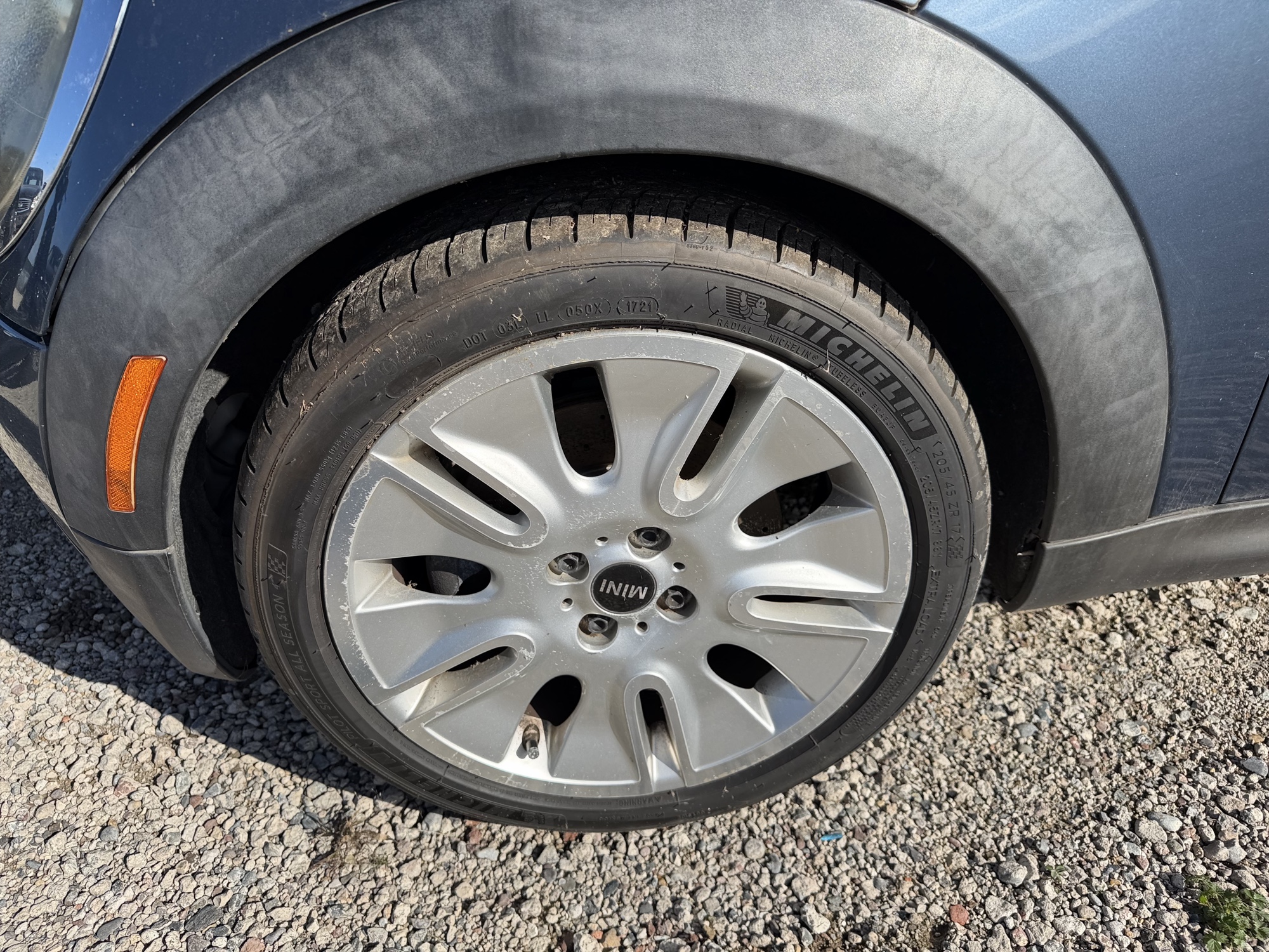 2010 mini cooper s with 98743 miles for sale near Elk River, Minnesota 106600_12_drv_front_wheel.jpg
