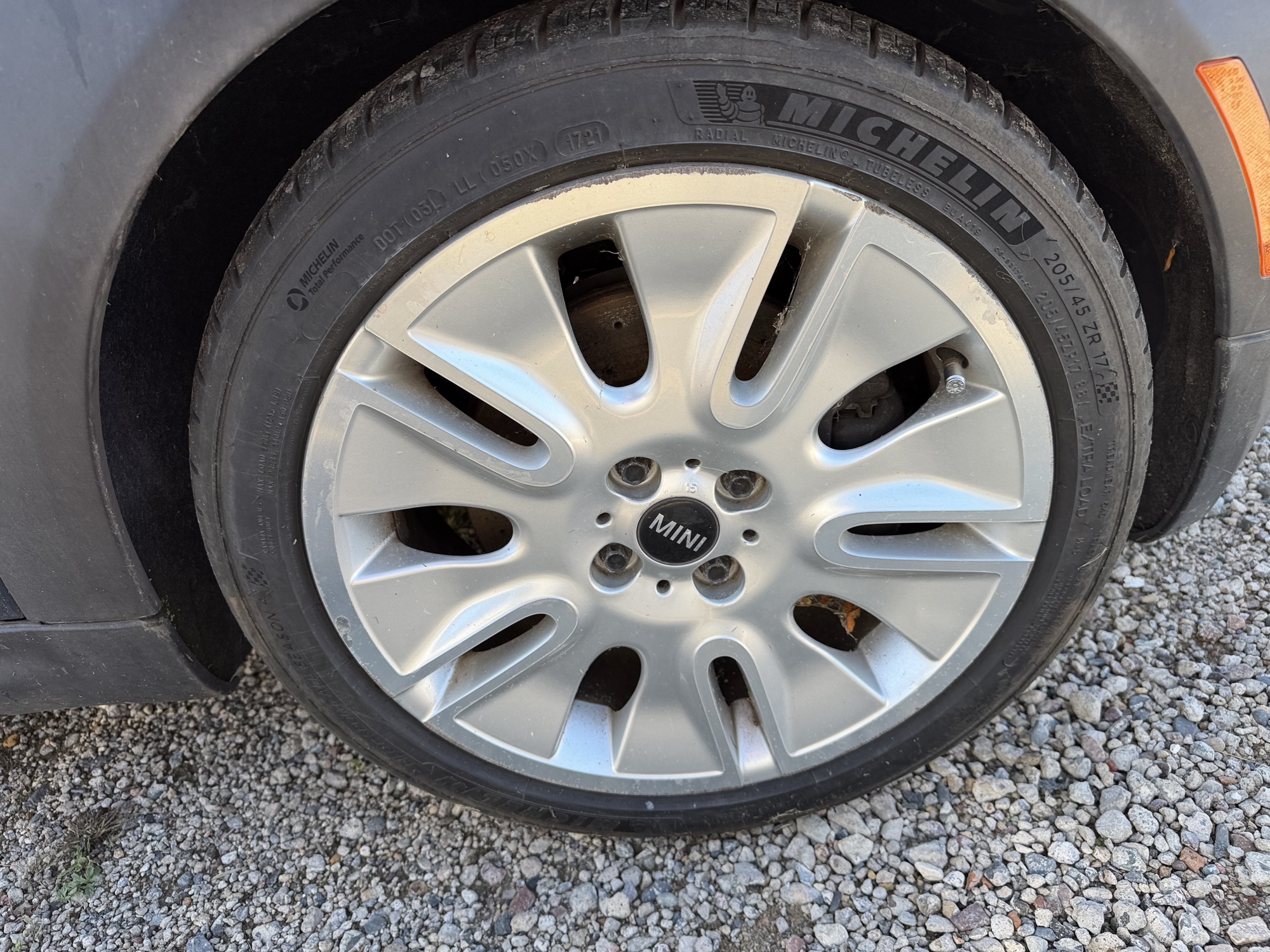 2010 mini cooper s with 98743 miles for sale near Elk River, Minnesota 106600_15_front_pass_wheel.jpg