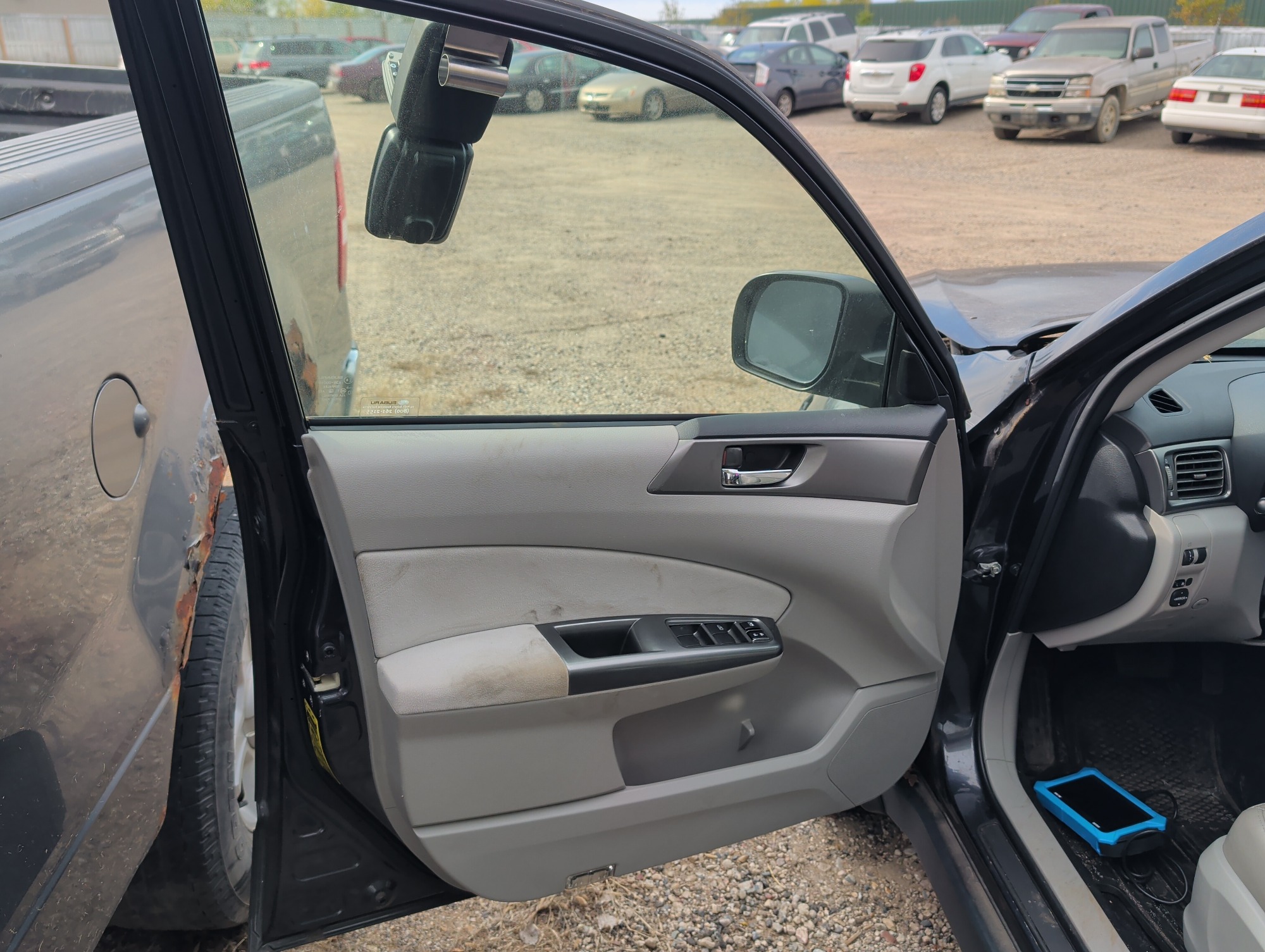 2013 subaru forester 2.5x-limited with 72734 miles for sale near Elk River, Minnesota 106603_23_driver_door_panel.jpg