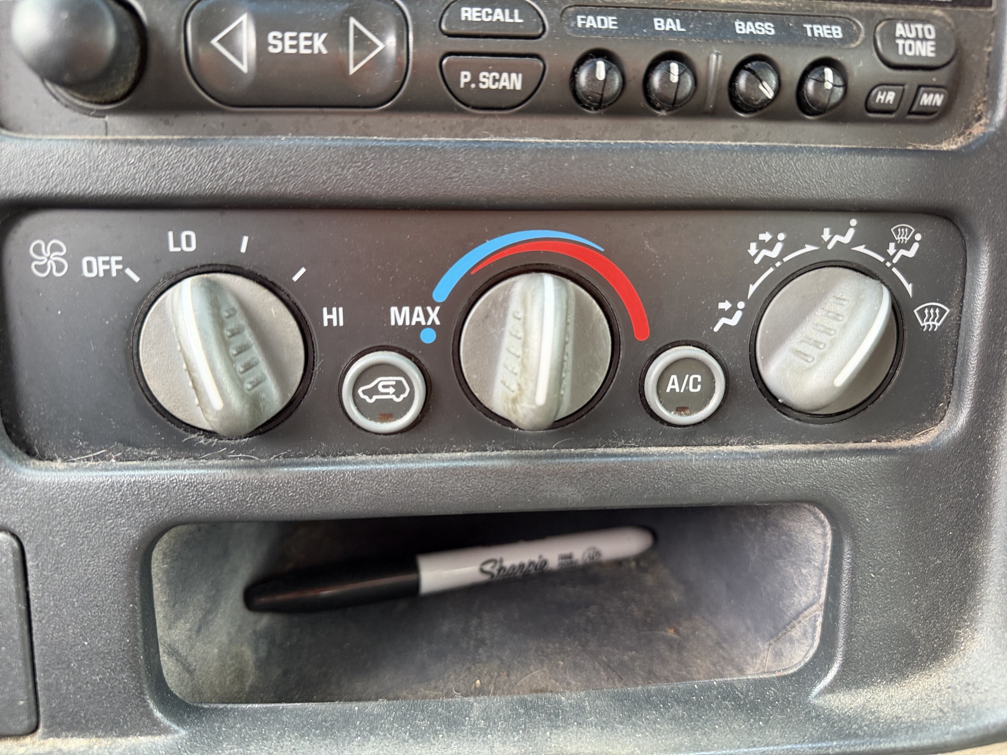 1997 chevrolet c-k-1500 ext.-cab-6.5-ft.-bed-4wd with 162301 miles for sale near Elk River, Minnesota 106604_40_climate_control.jpg