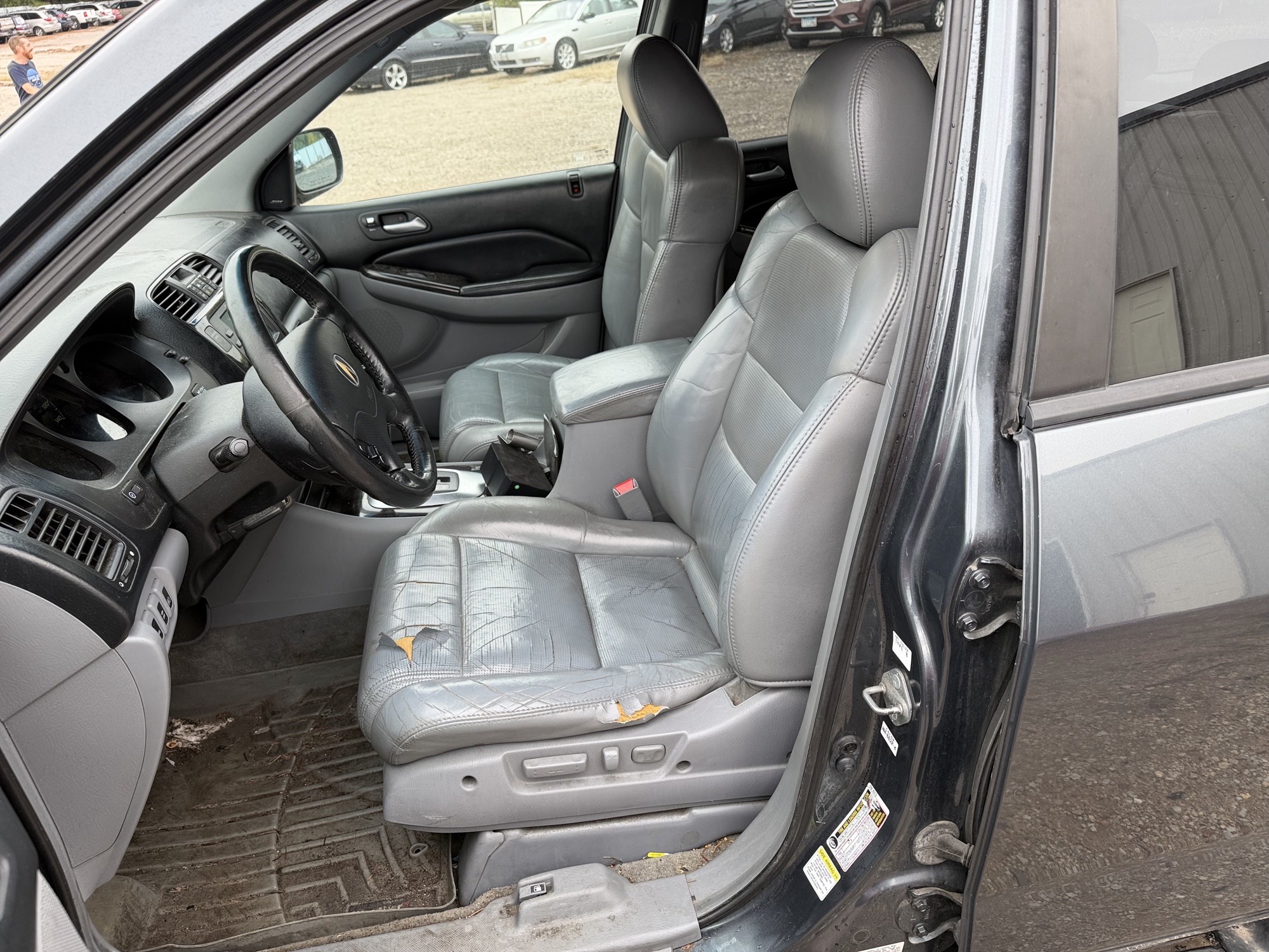 2006 acura mdx touring with 221119 miles for sale near Elk River, Minnesota 106605_22_driver_seat.jpg